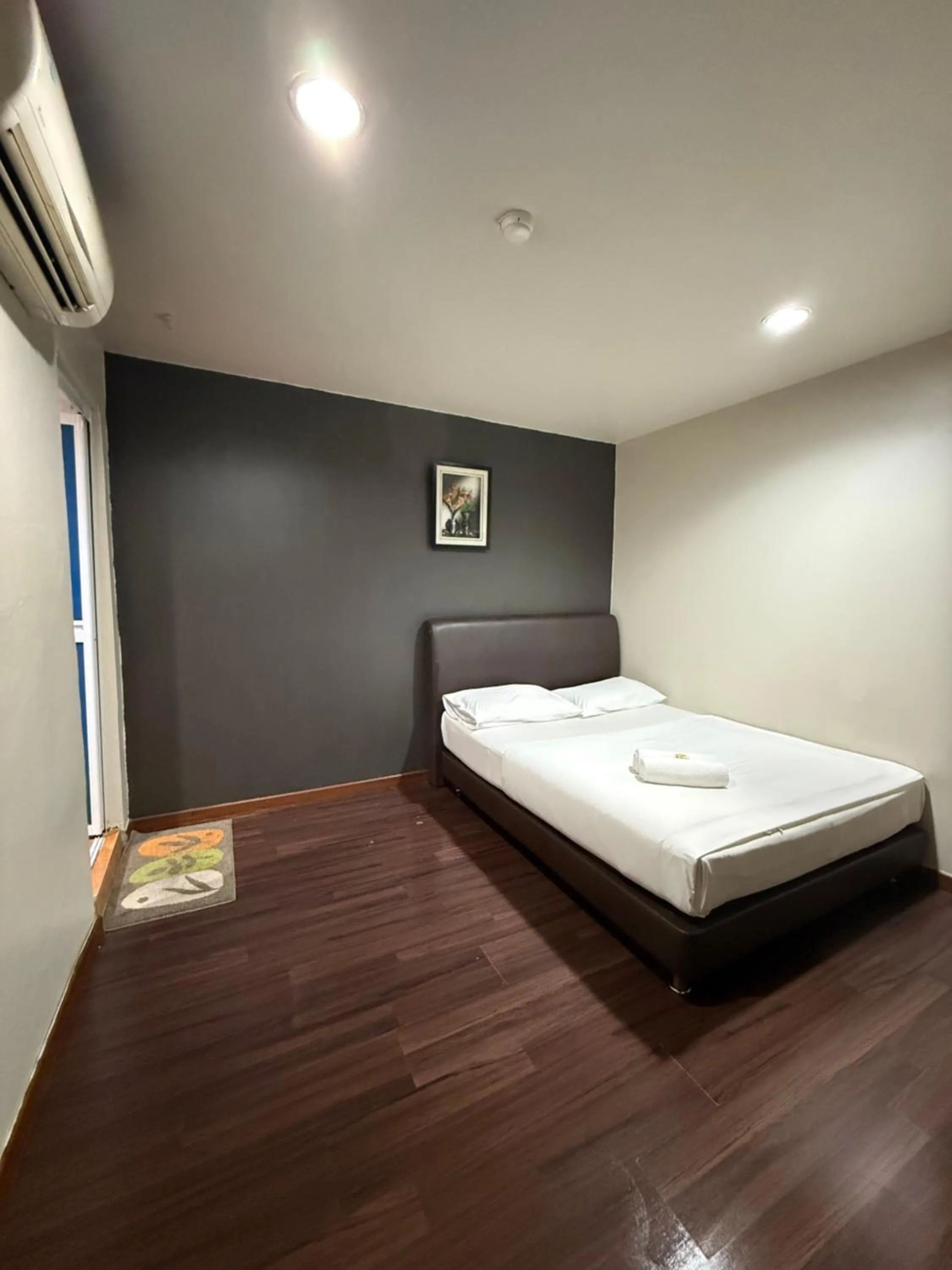 Bed in 1st Living Subang SS15