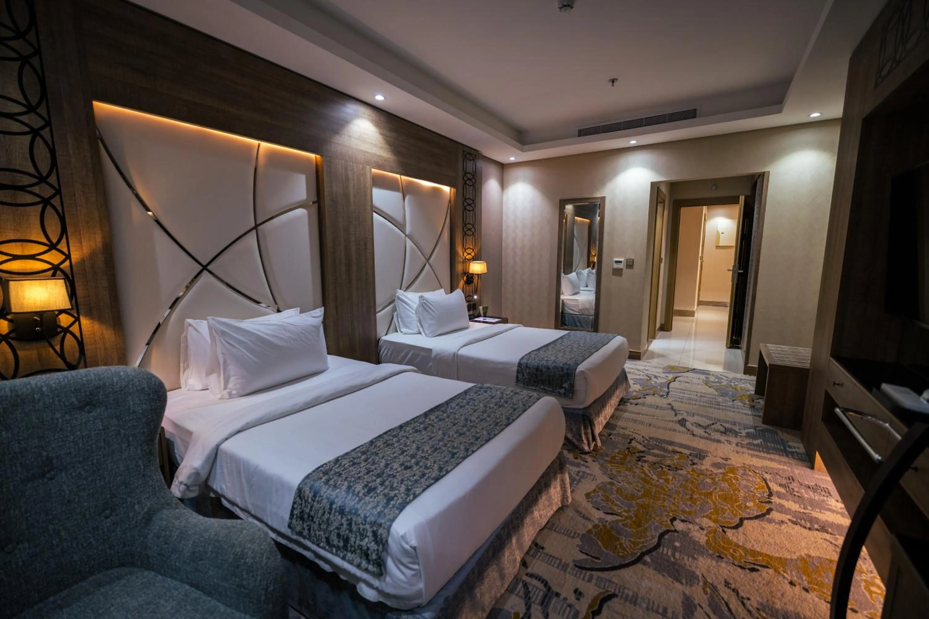 Bed in Mirnian Hotel