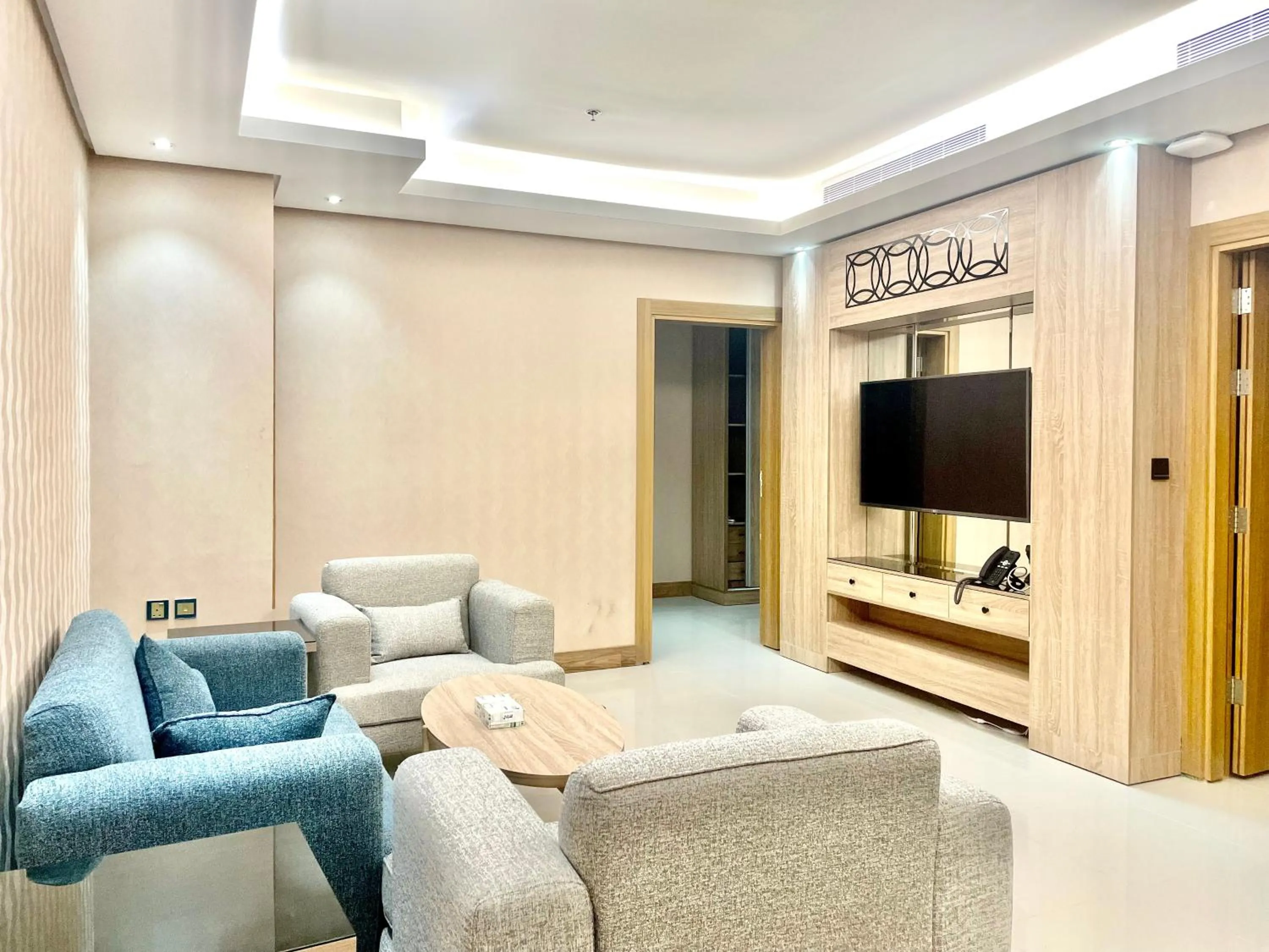 TV and multimedia in Mirnian Hotel