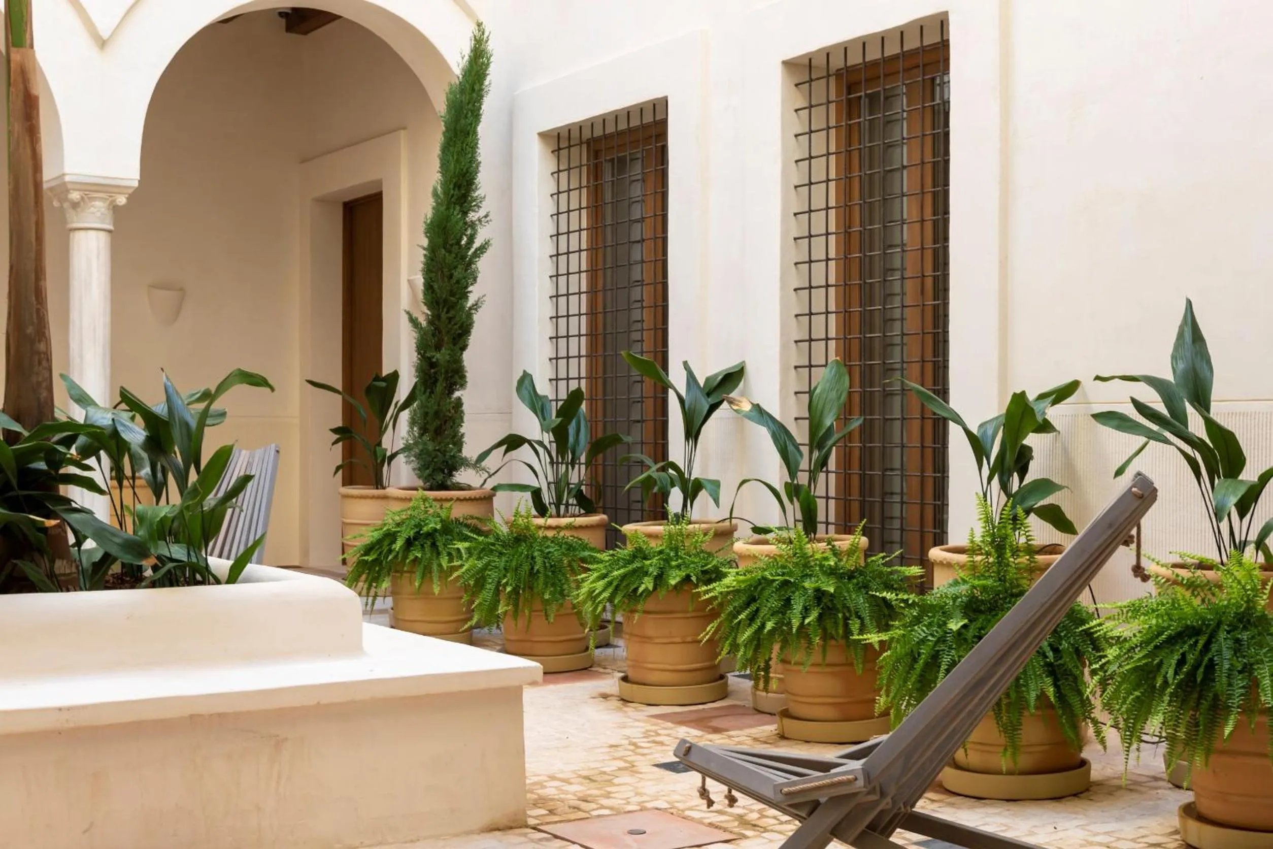 Property building in Casa del Rey Sabio