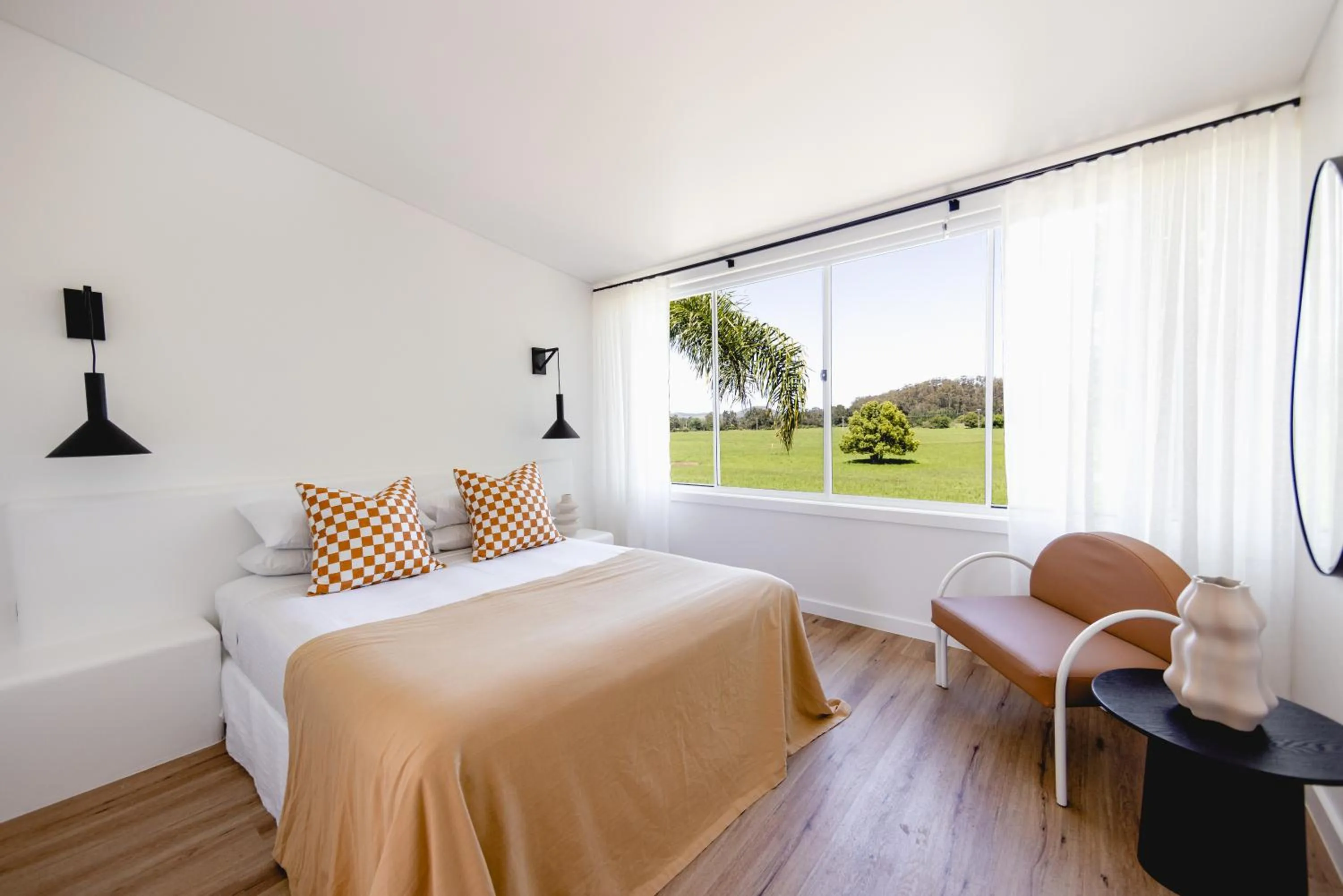 Photo of the whole room, Bed in THE BERRY VIEW