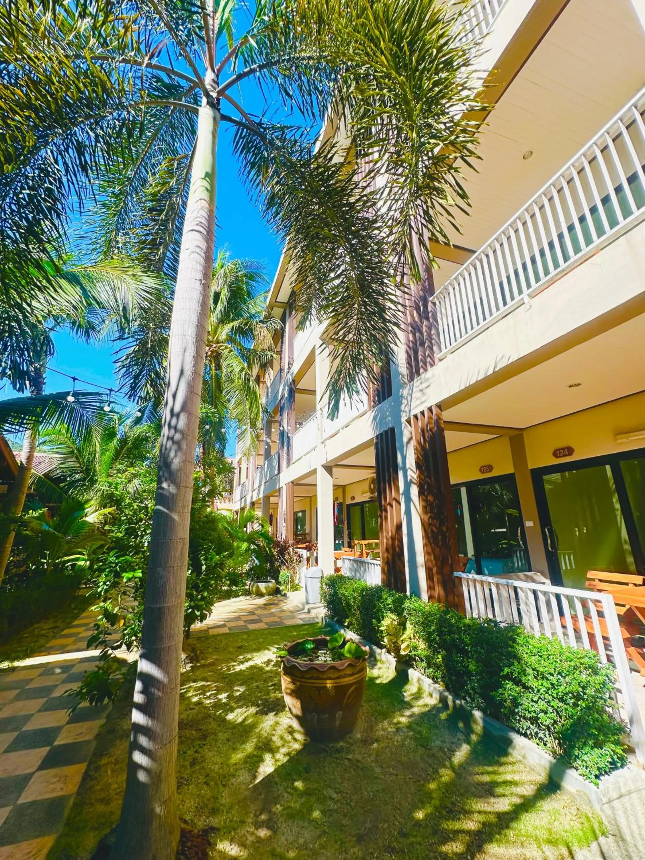 View (from property/room) in Family House Resort, Haad Rin