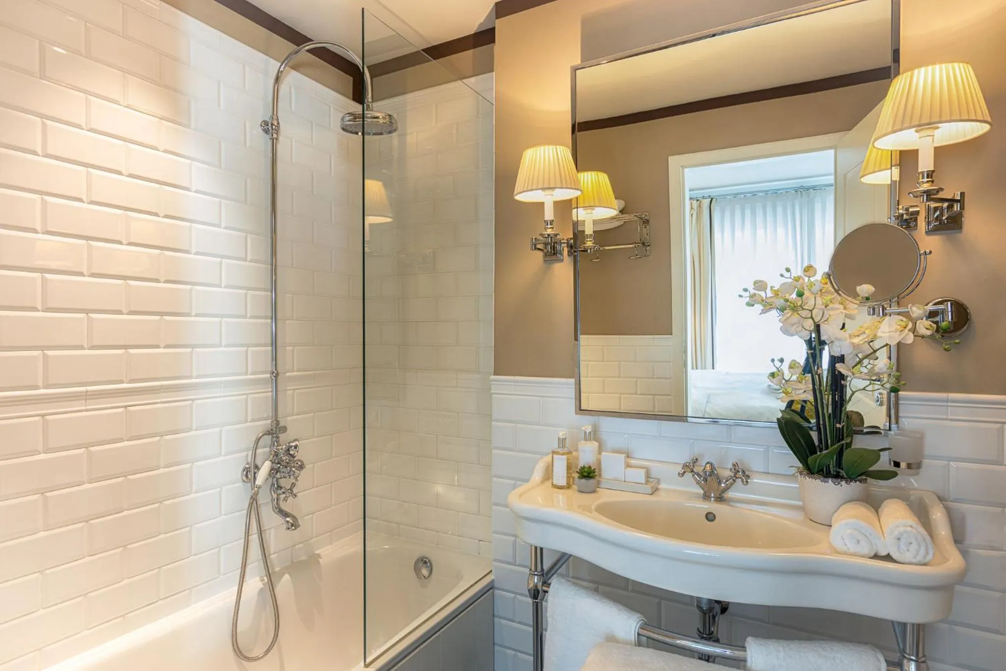 Hot Tub in House of Hütter- Heidelberg Suites Boutique