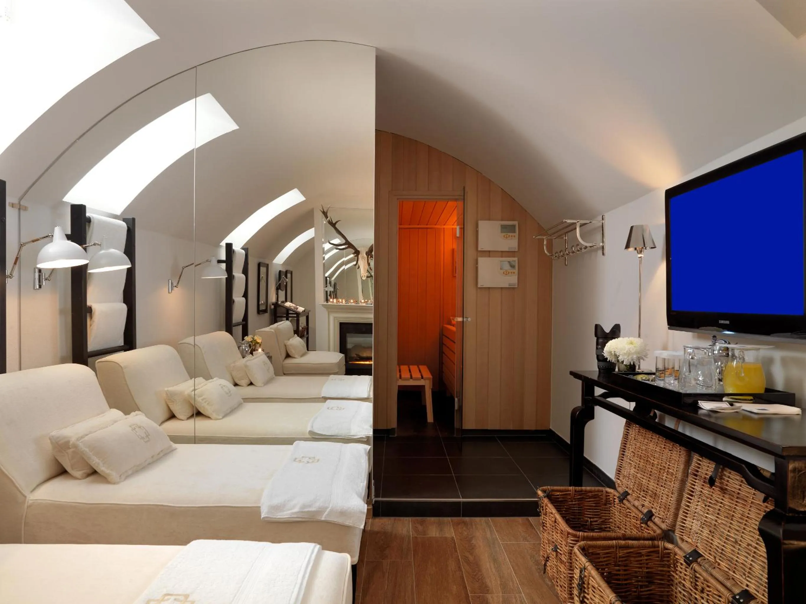 Spa and wellness centre/facilities, Bed in House of Hütter- Heidelberg Suites Boutique