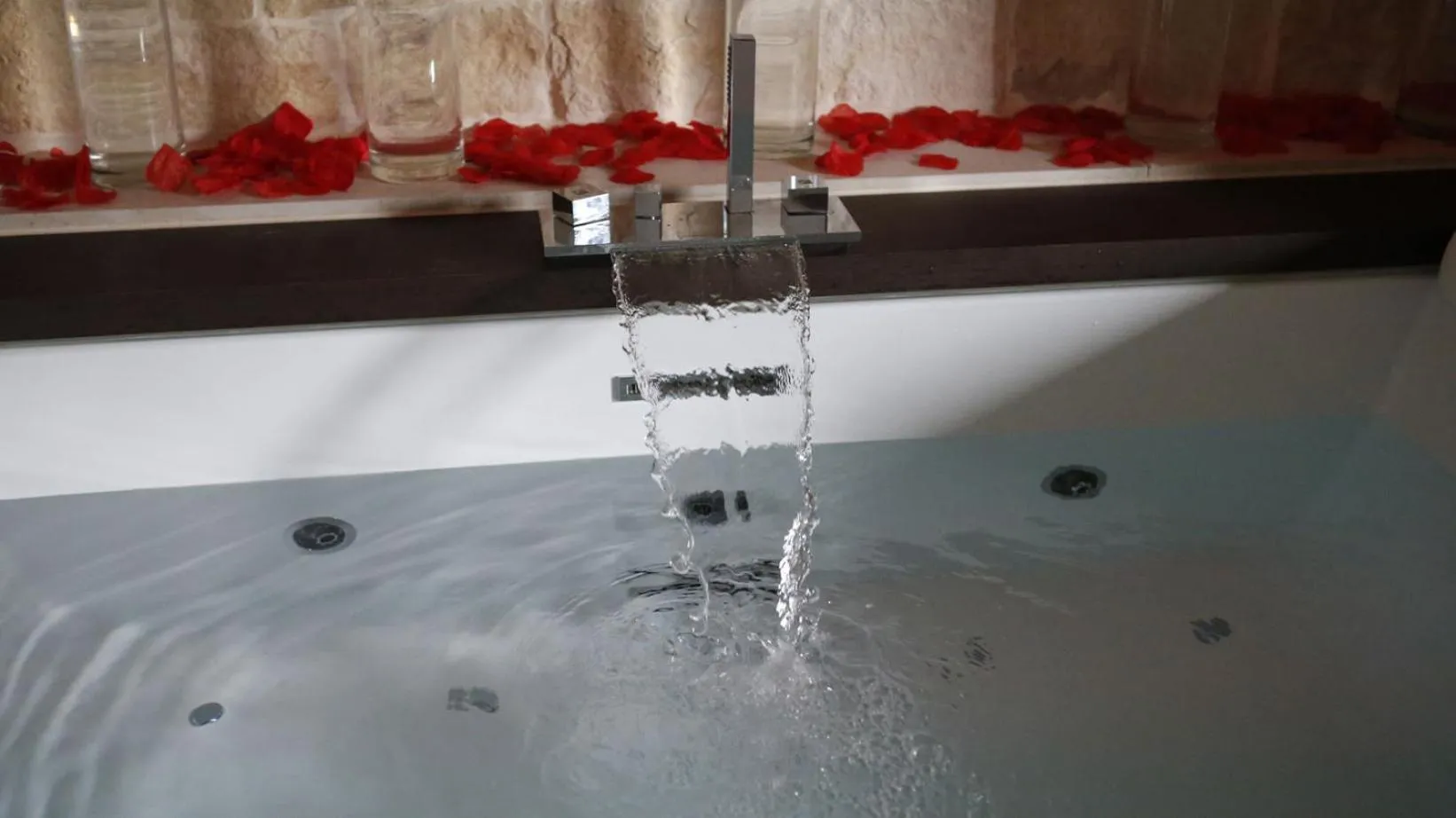 Hot Tub in Nel Vicoletto