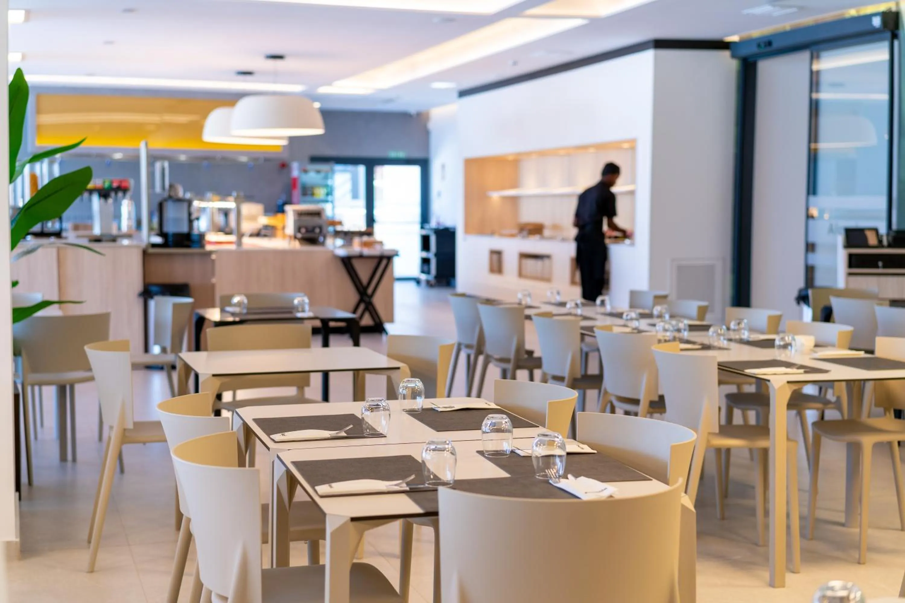 Restaurant/places to eat in Alannia Salou