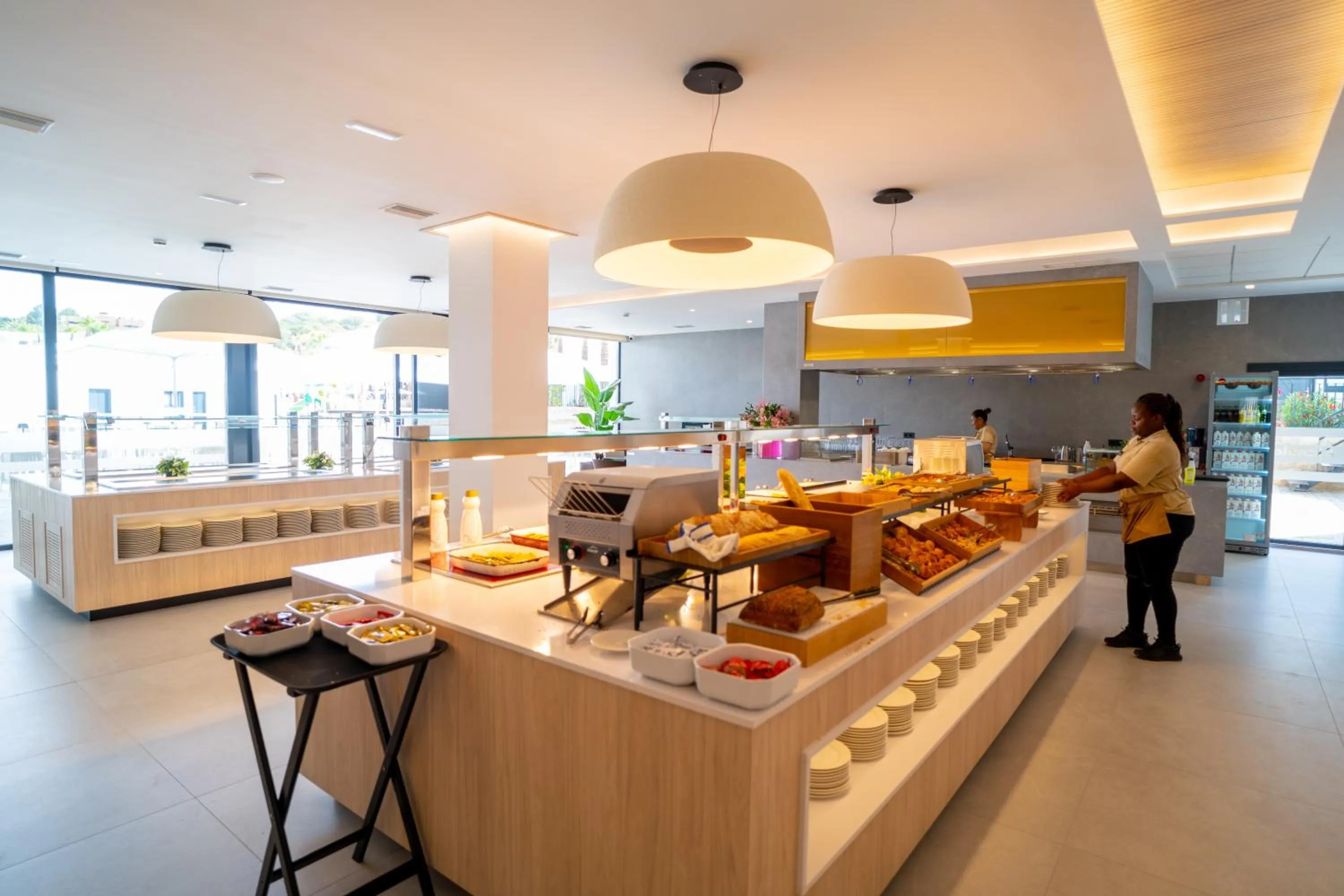 Restaurant/places to eat in Alannia Salou