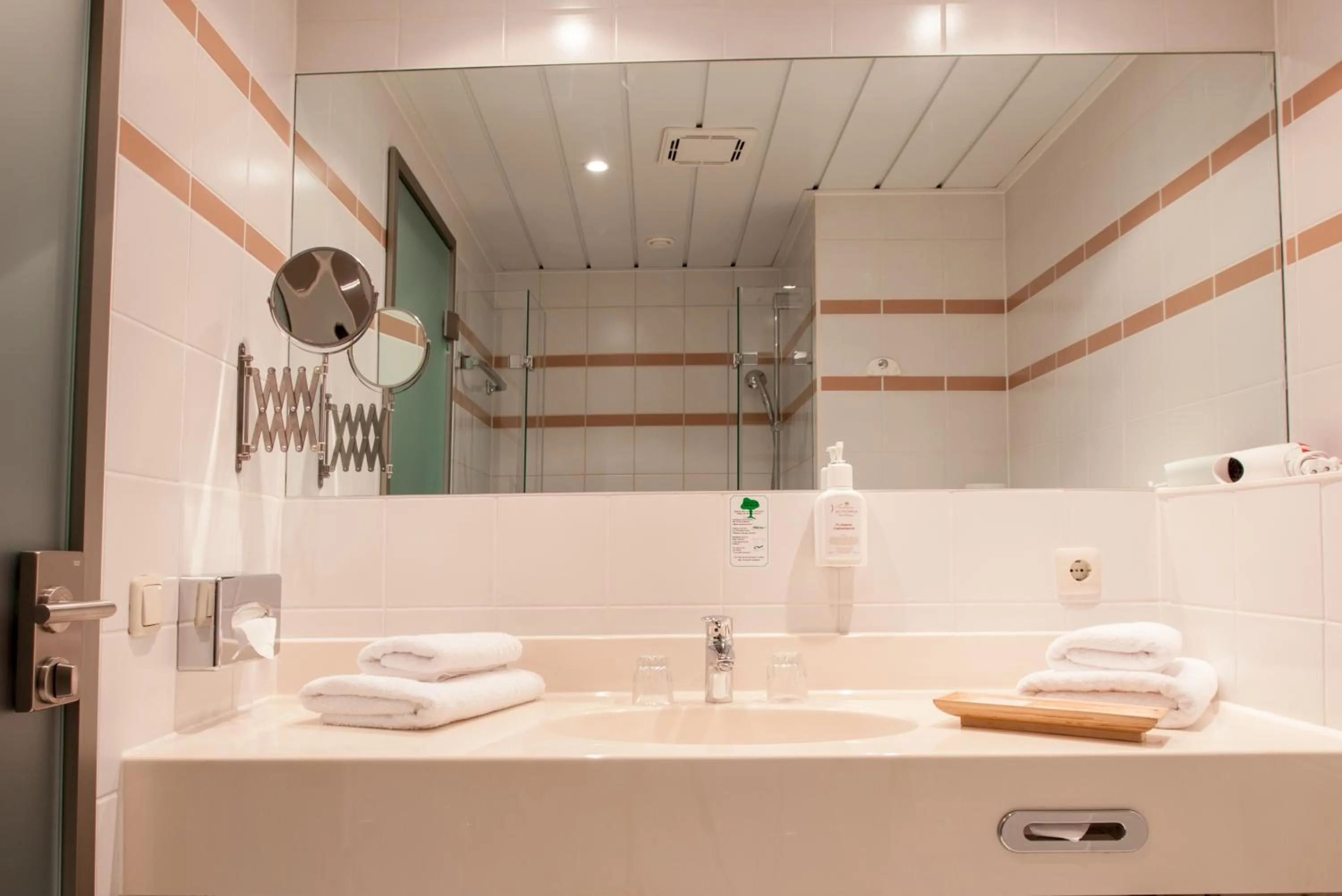 Bathroom in Kaiserhof Victoria