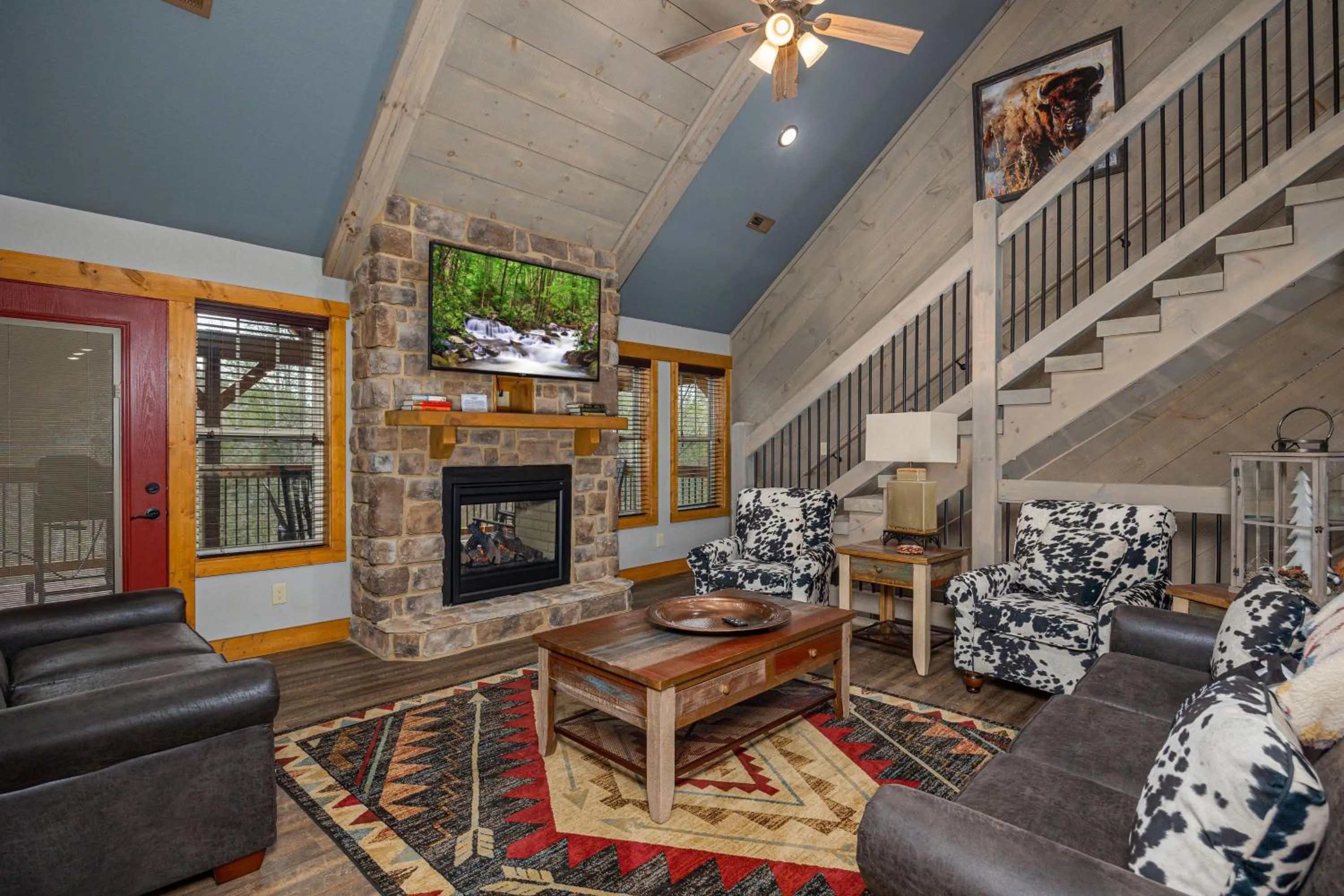 Mountain Sunrise Pool Cottage chalet