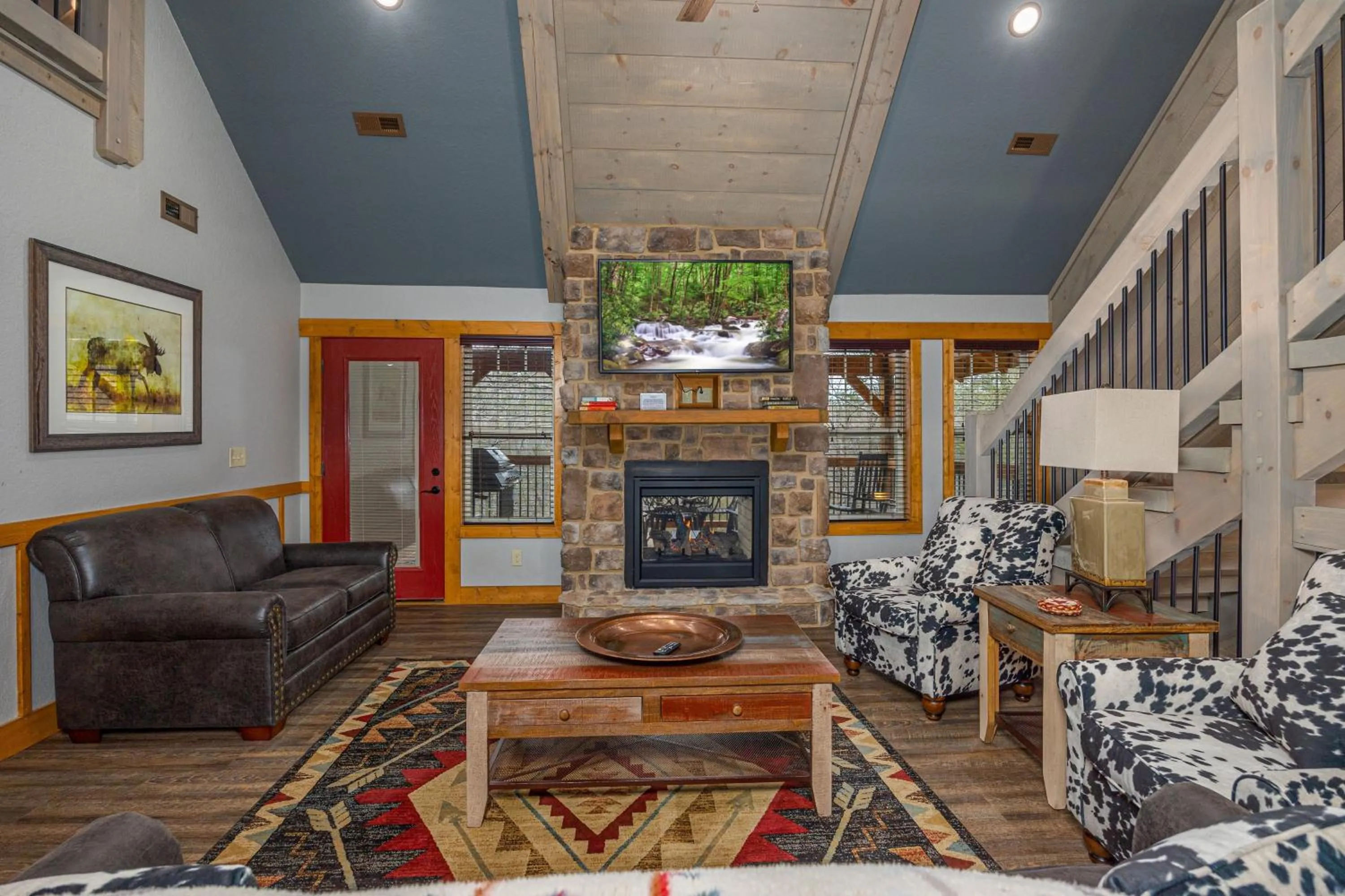 Mountain Sunrise Pool Cottage chalet