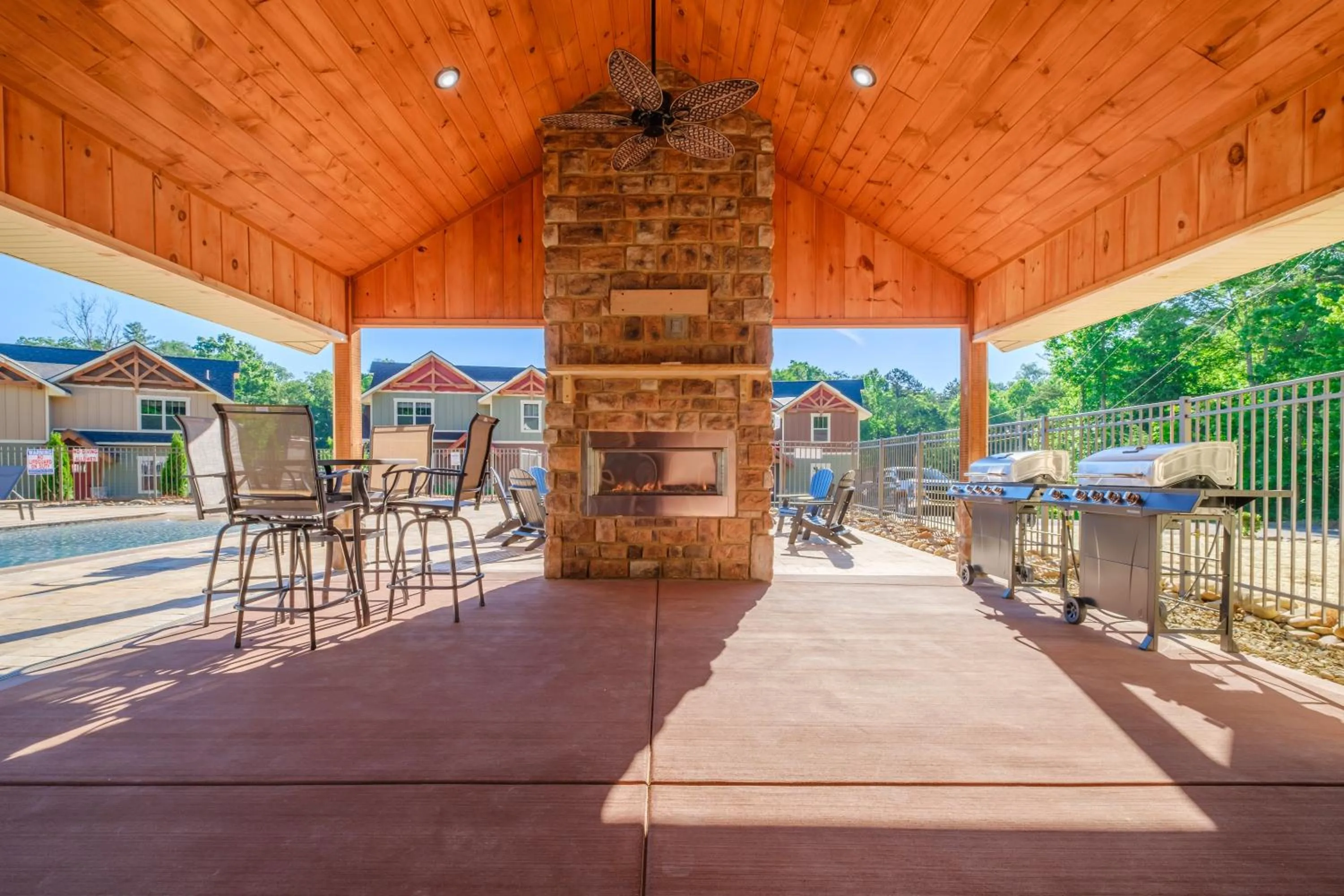 Mountain Sunrise Pool Cottage chalet