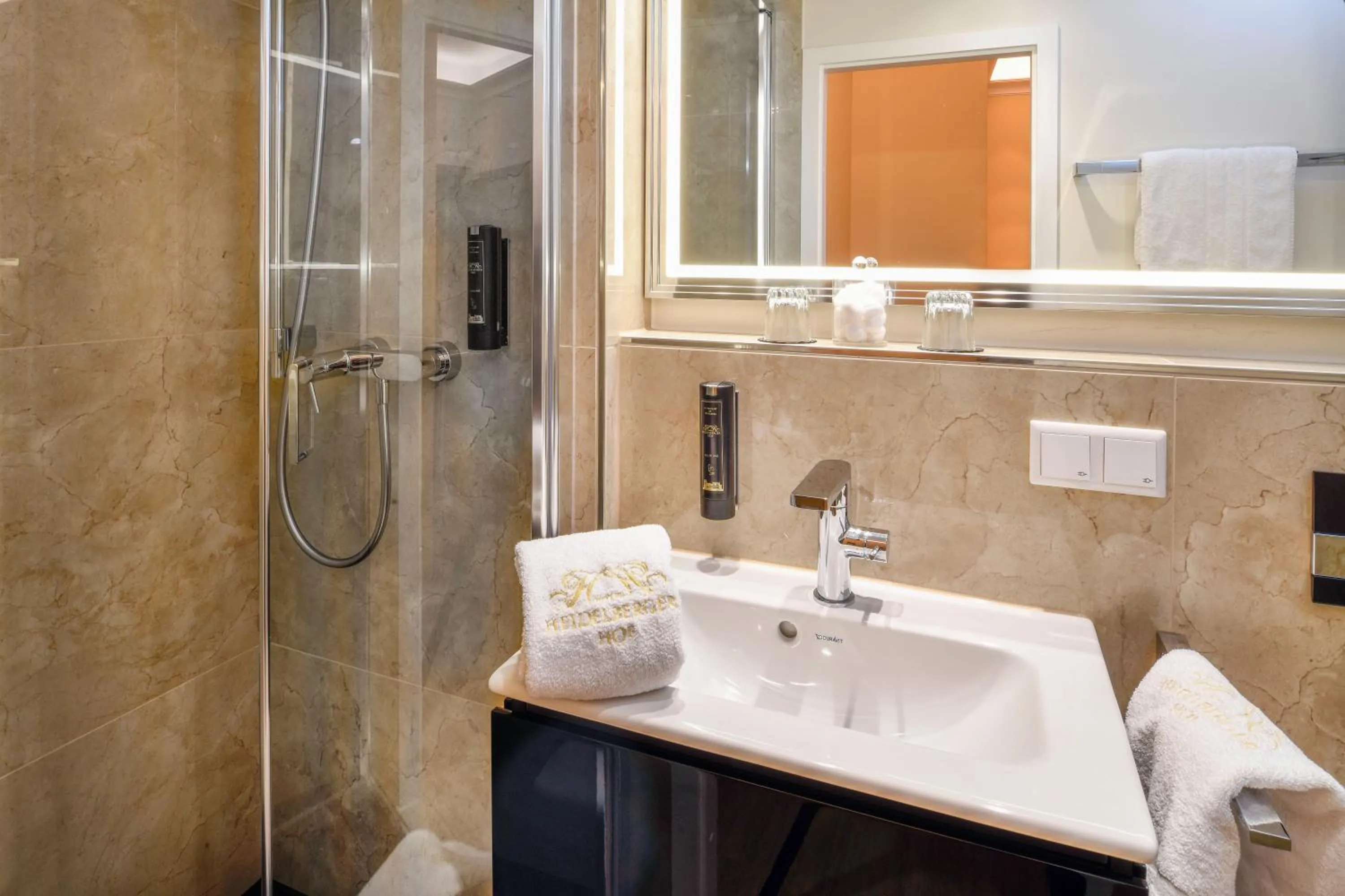 Bathroom in Hotel Heidelberger Hof