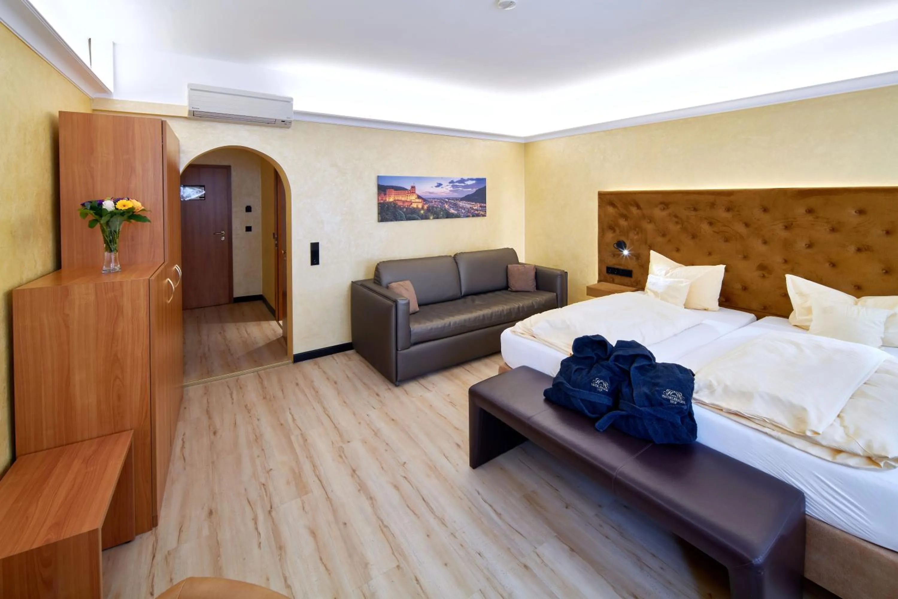 Bed in Hotel Heidelberger Hof