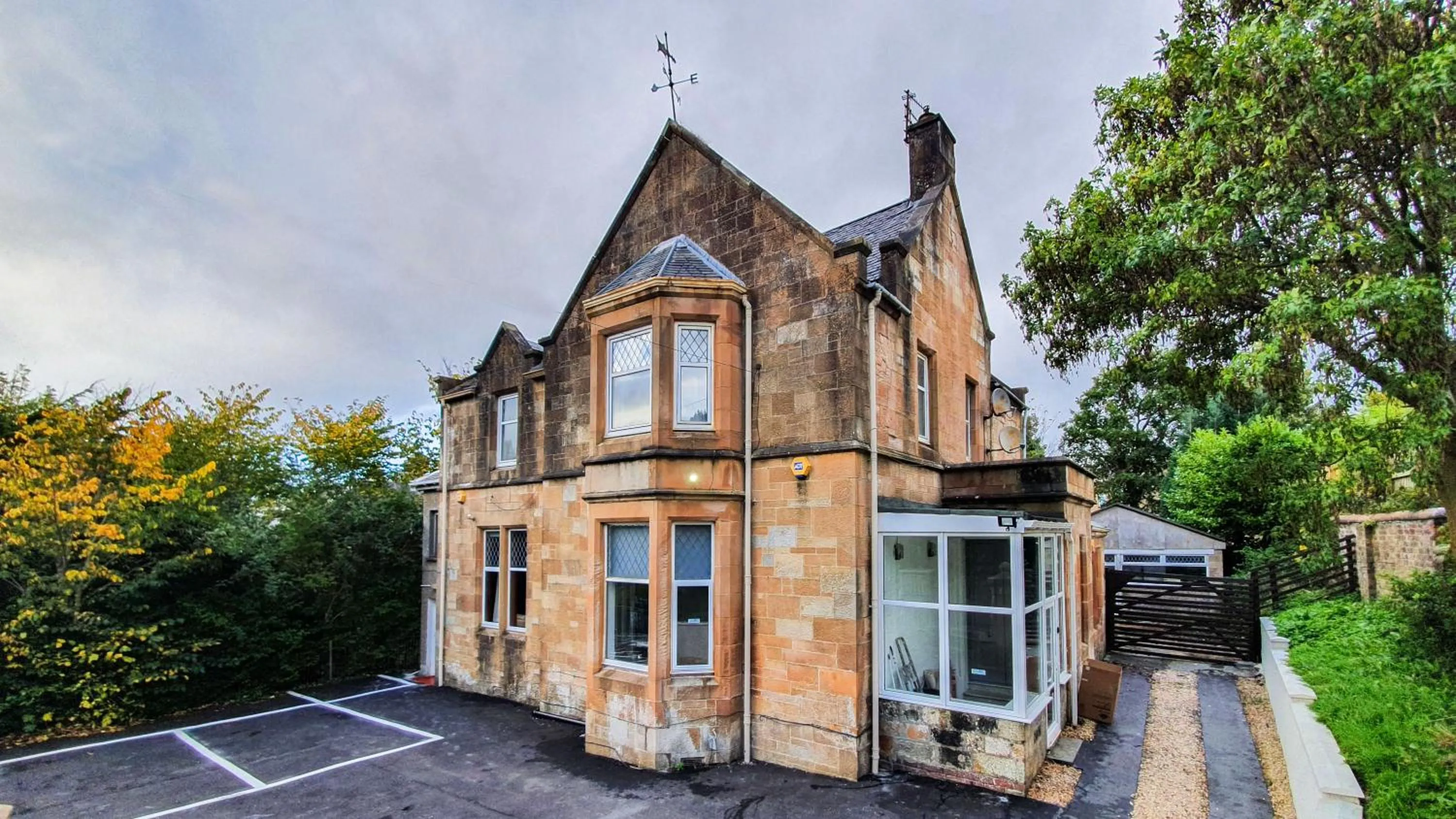 Property building in Bemersyde Guest House