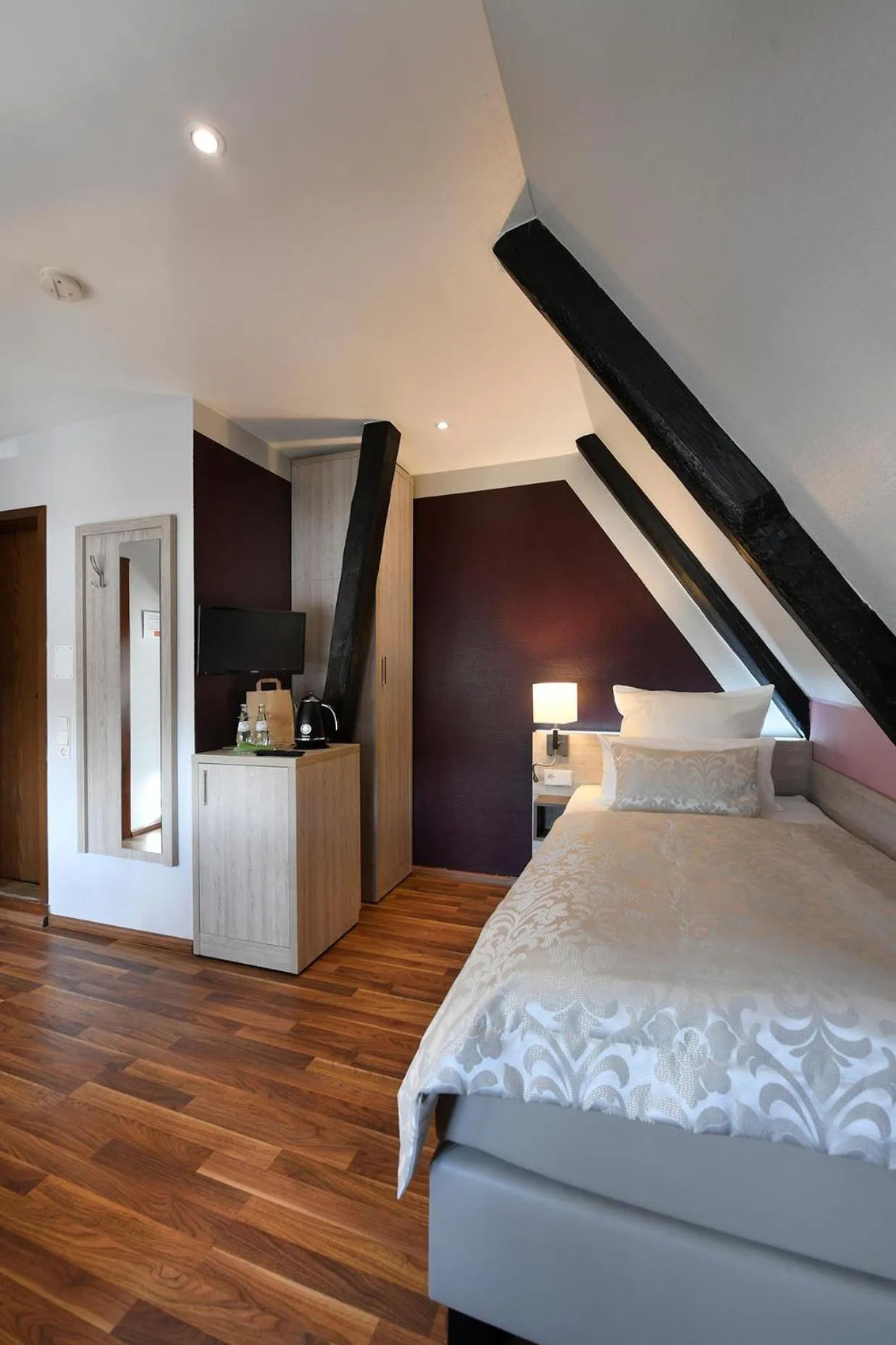 Photo of the whole room, Bed in Hotel Marktkieker