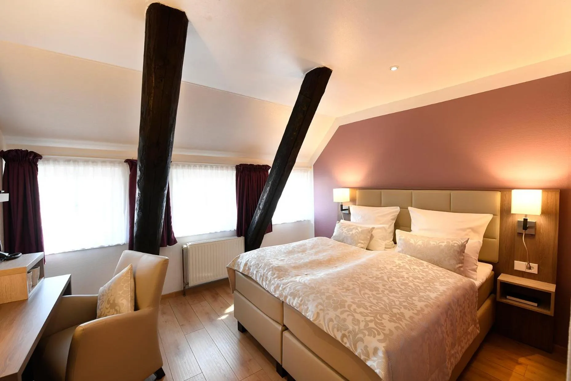 Photo of the whole room, Bed in Hotel Marktkieker