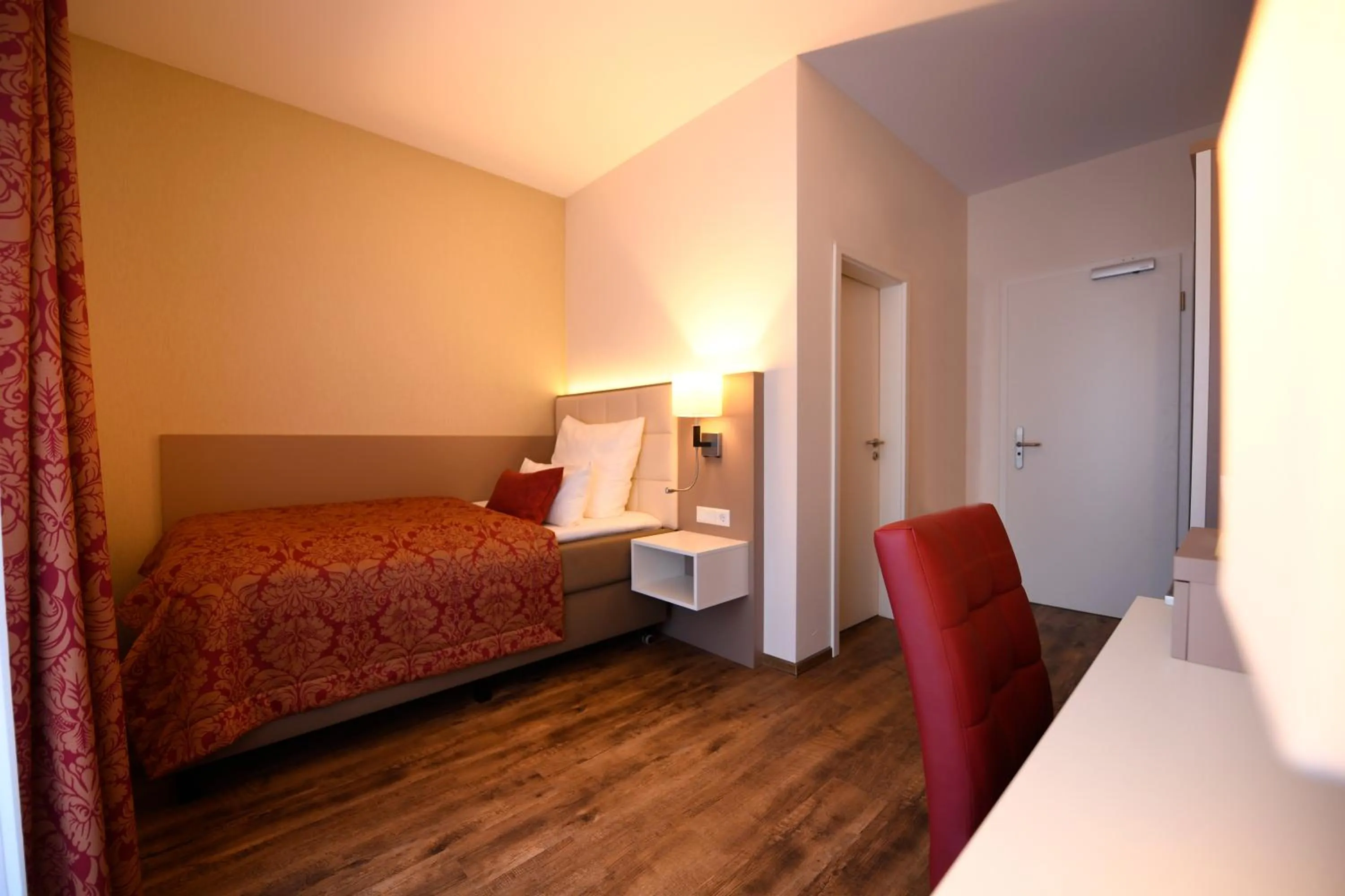 Photo of the whole room, Bed in Hotel Marktkieker