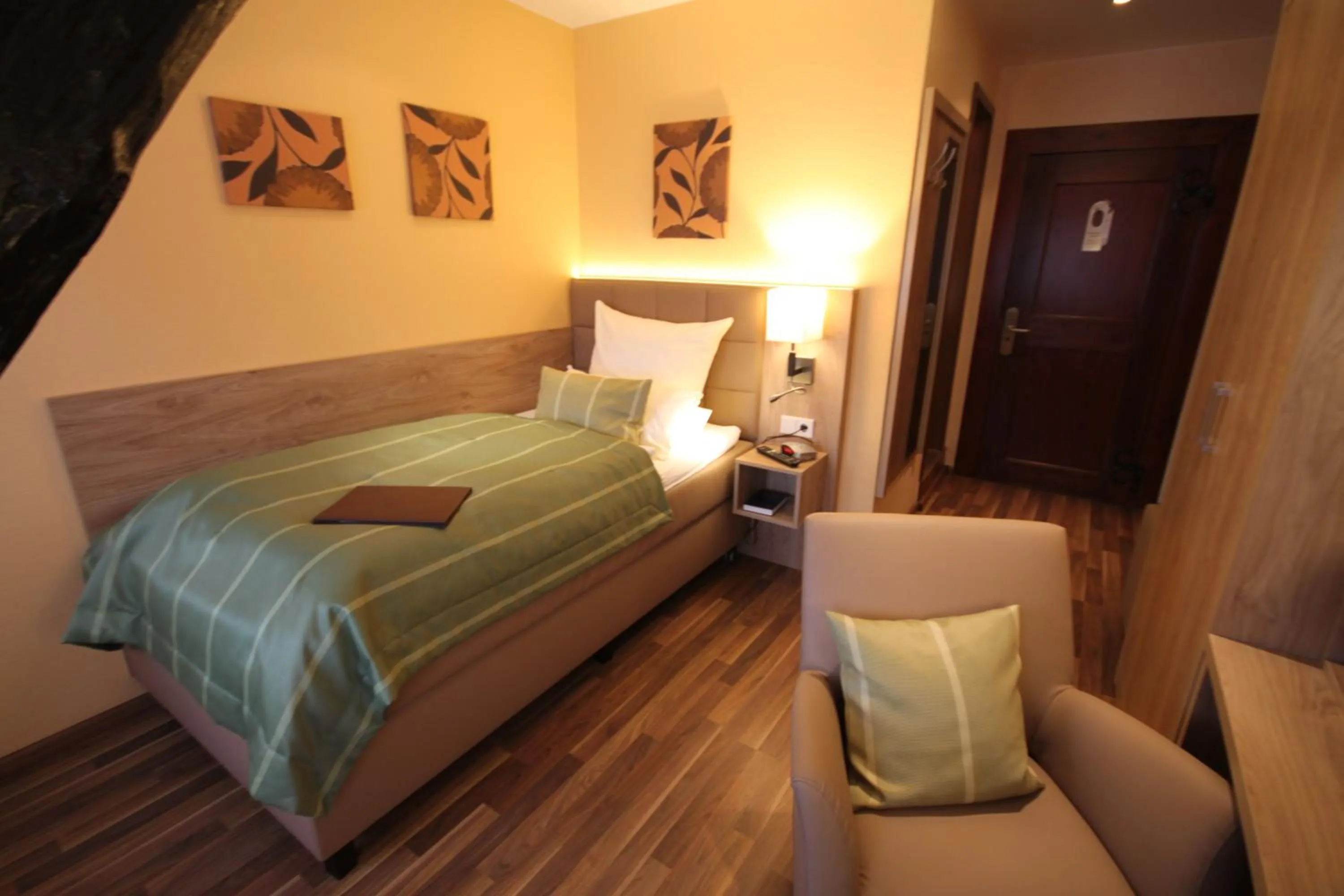 Photo of the whole room, Bed in Hotel Marktkieker