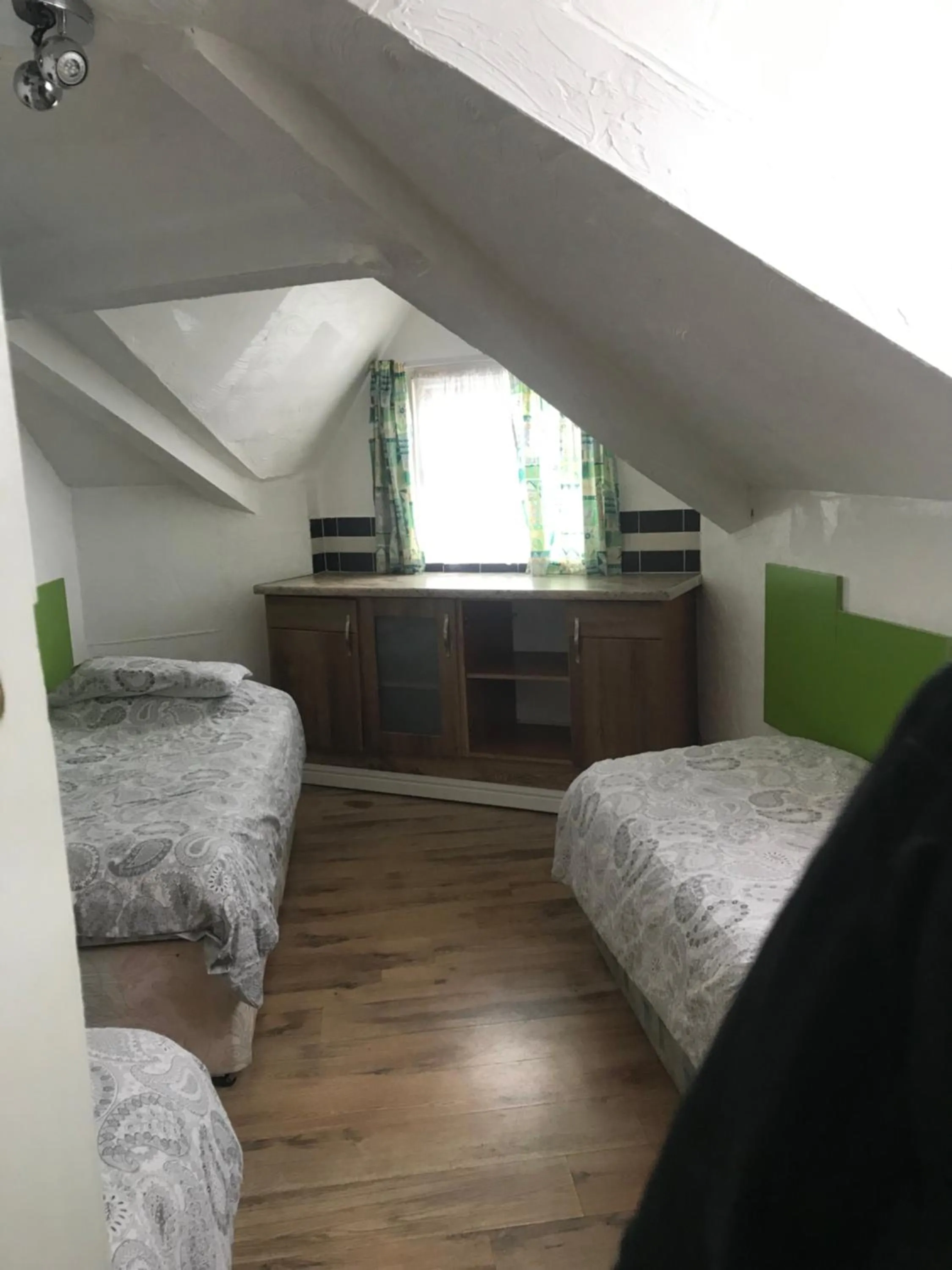 Living room, Bed in Mellory hotel