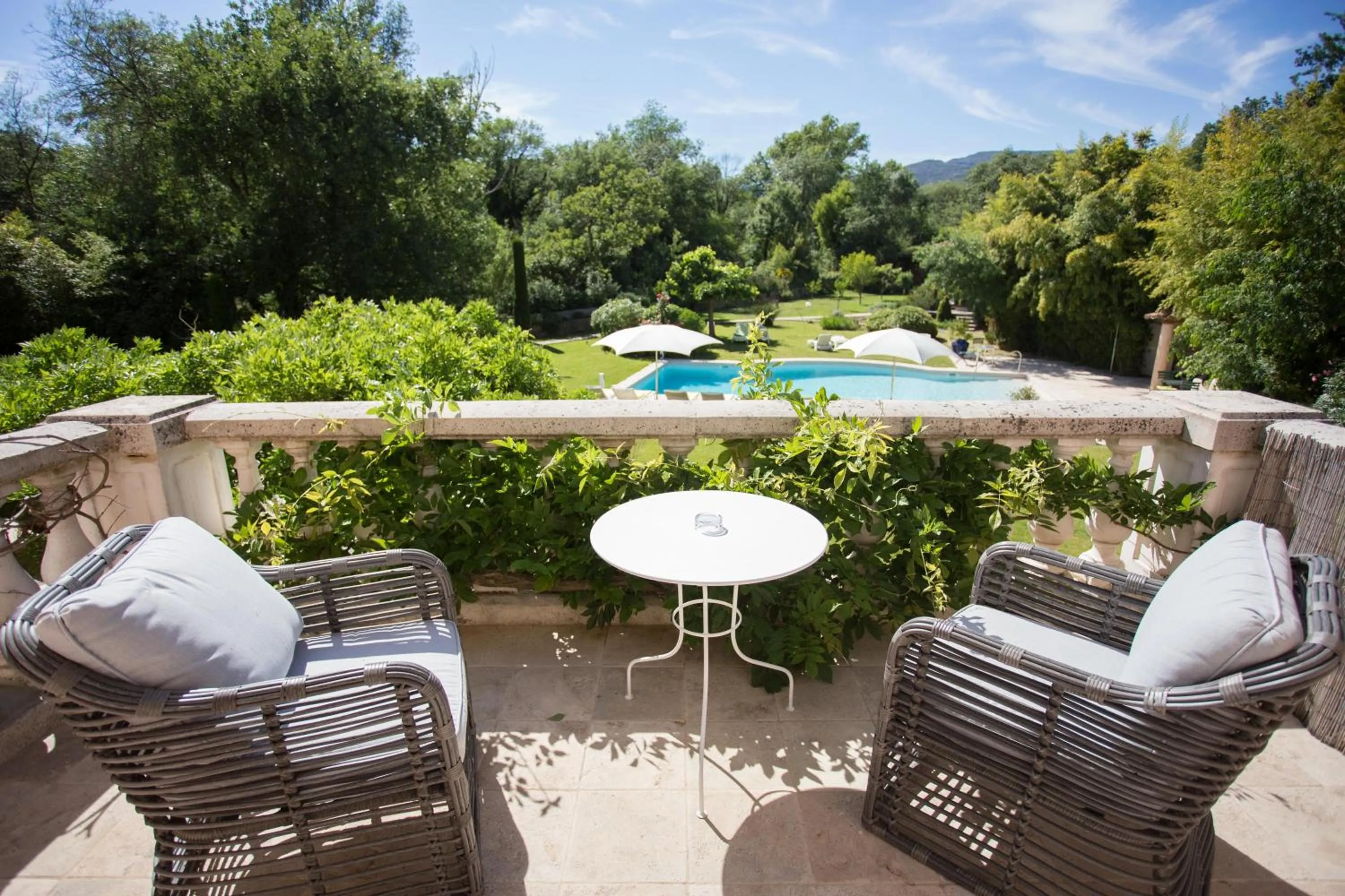 Garden in Hotel Le Verger Maelvi
