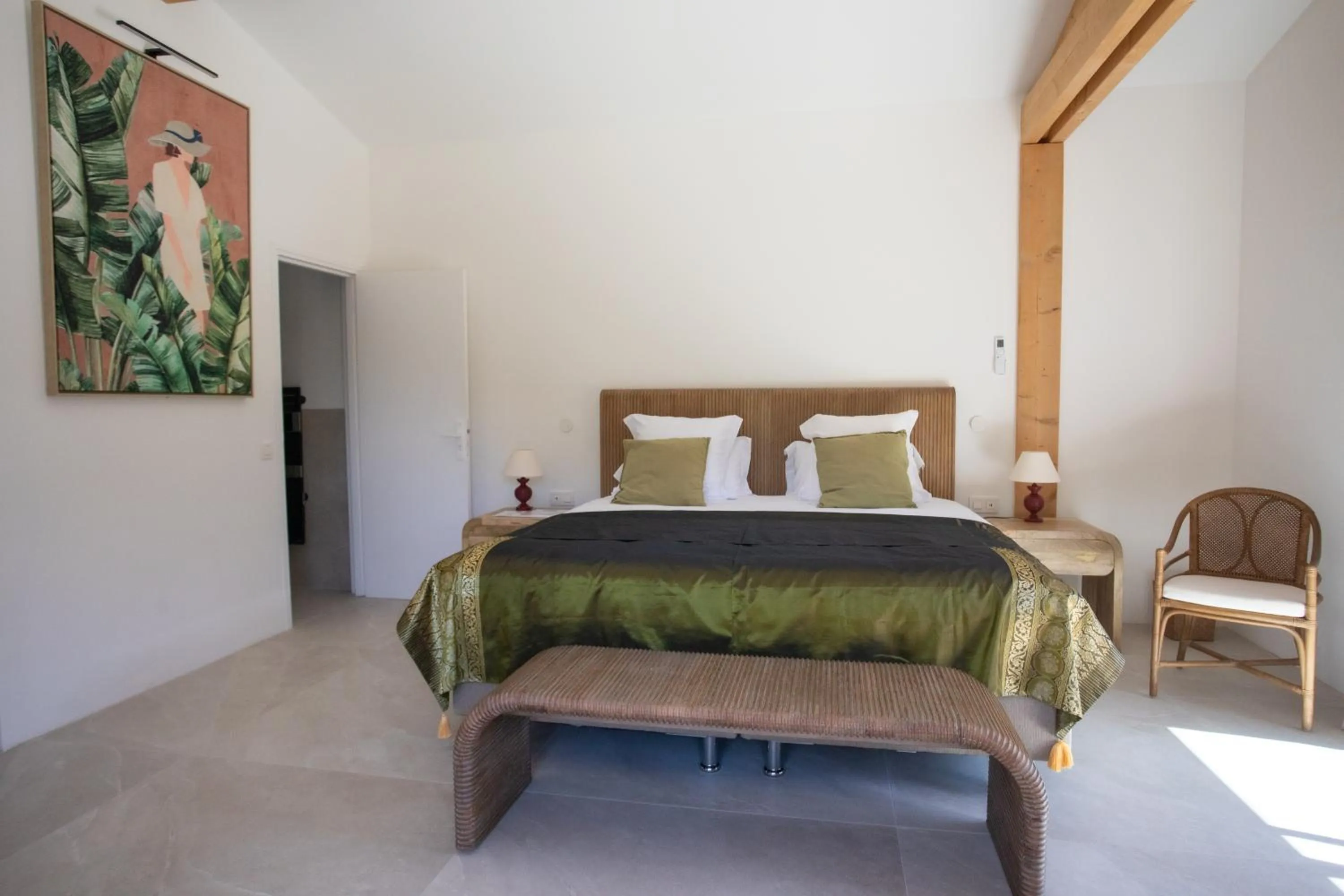 Bed in Hotel Le Verger Maelvi