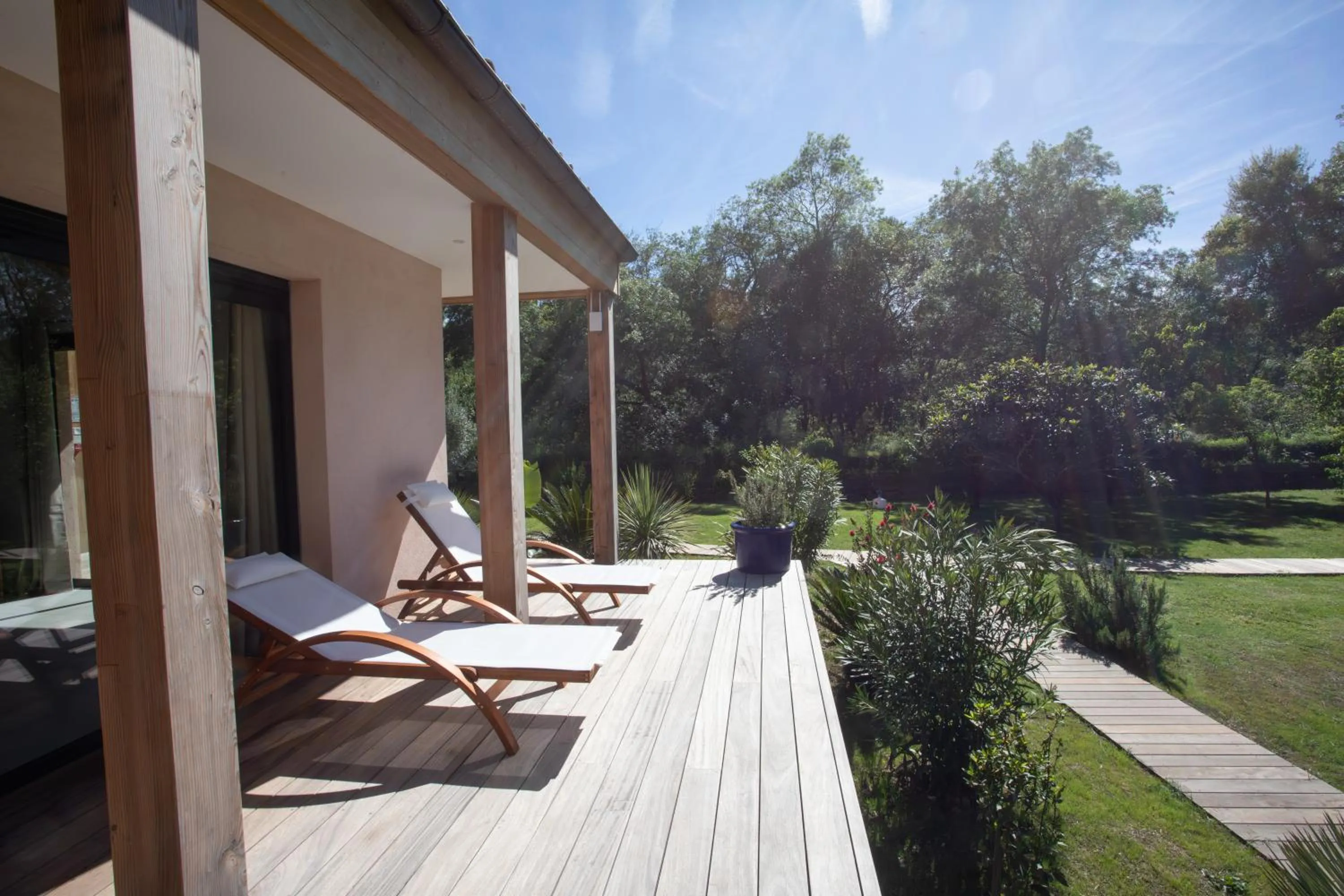 Garden in Hotel Le Verger Maelvi