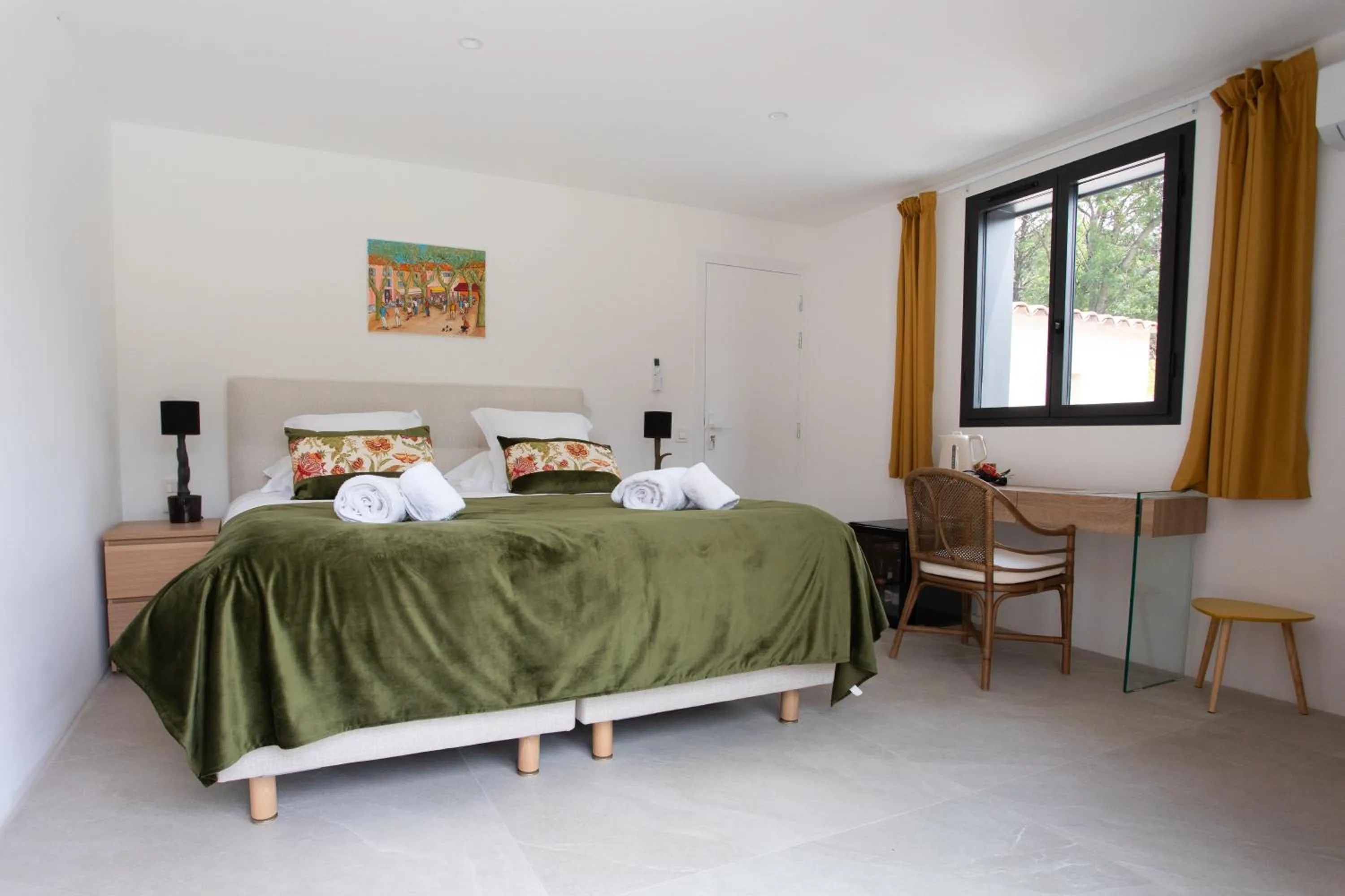 Bed in Hotel Le Verger Maelvi