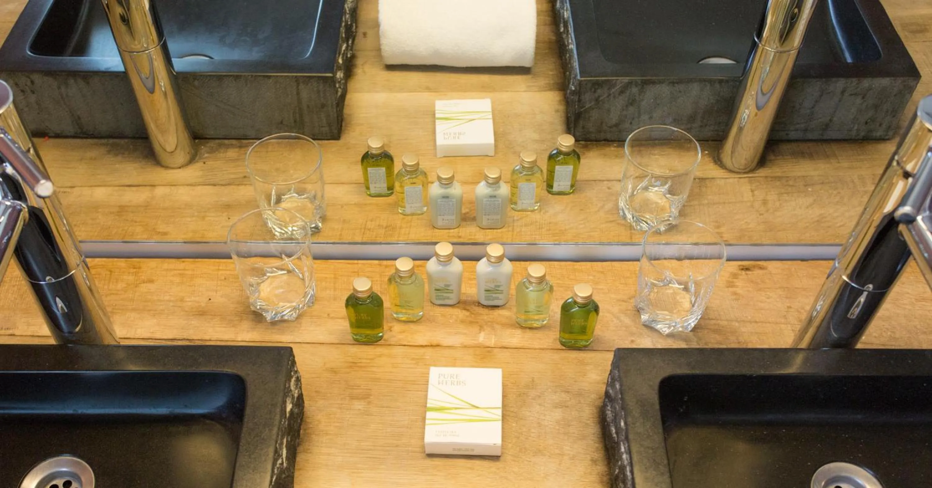 Bathroom in Hotel Le Verger Maelvi