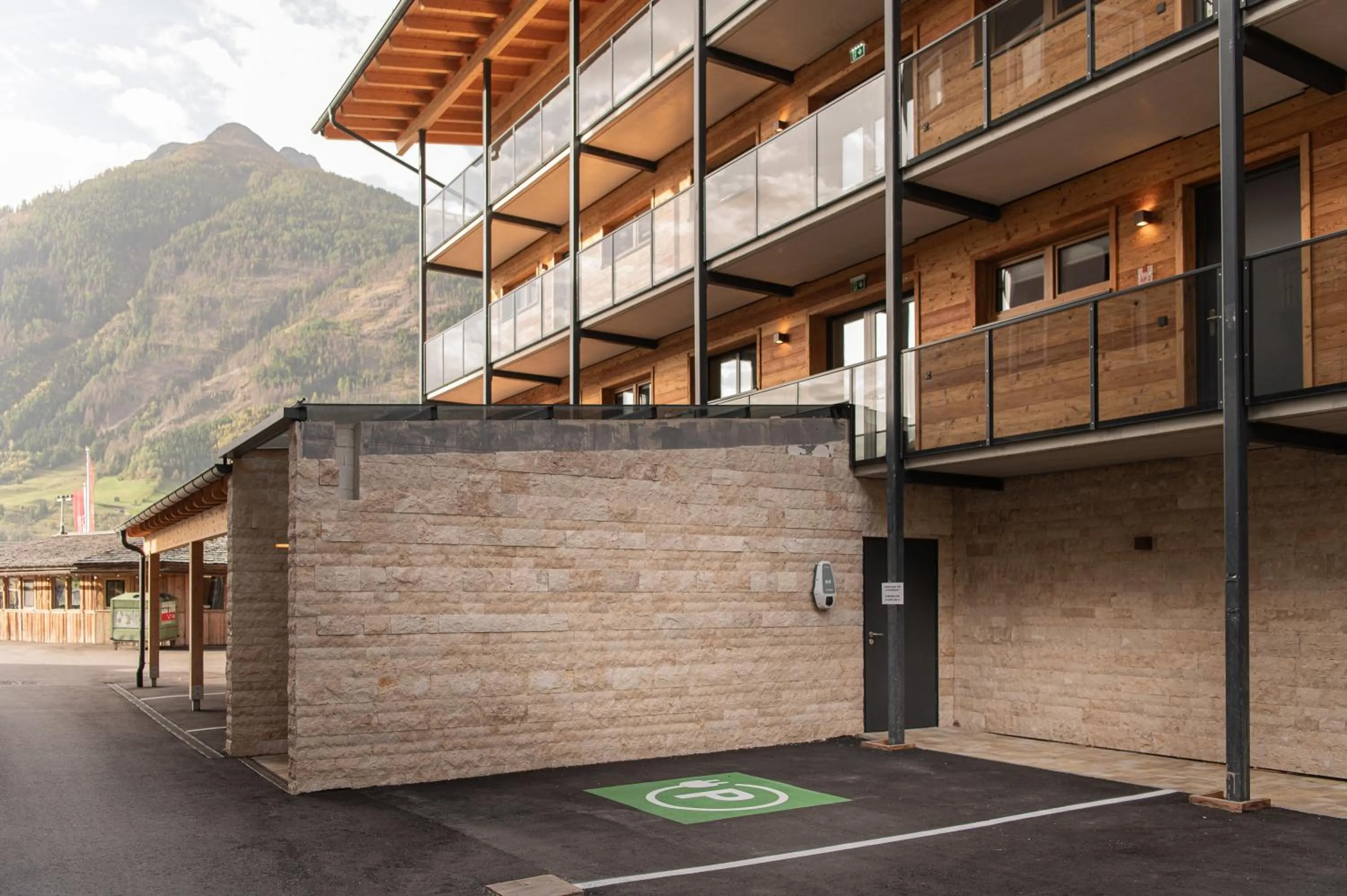Property building in AlpenParks Montana Apartments