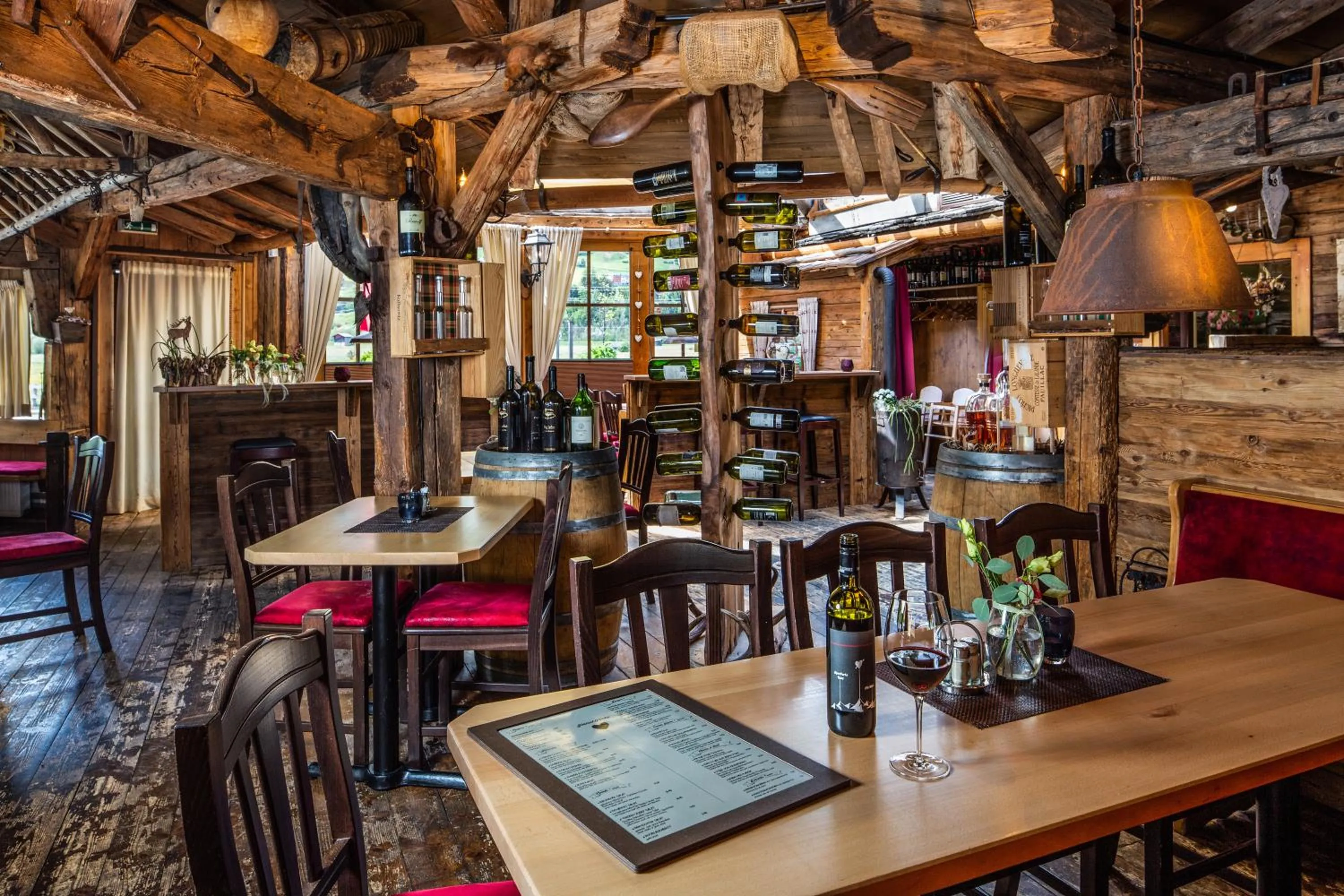 Restaurant/places to eat in AlpenParks Montana Apartments