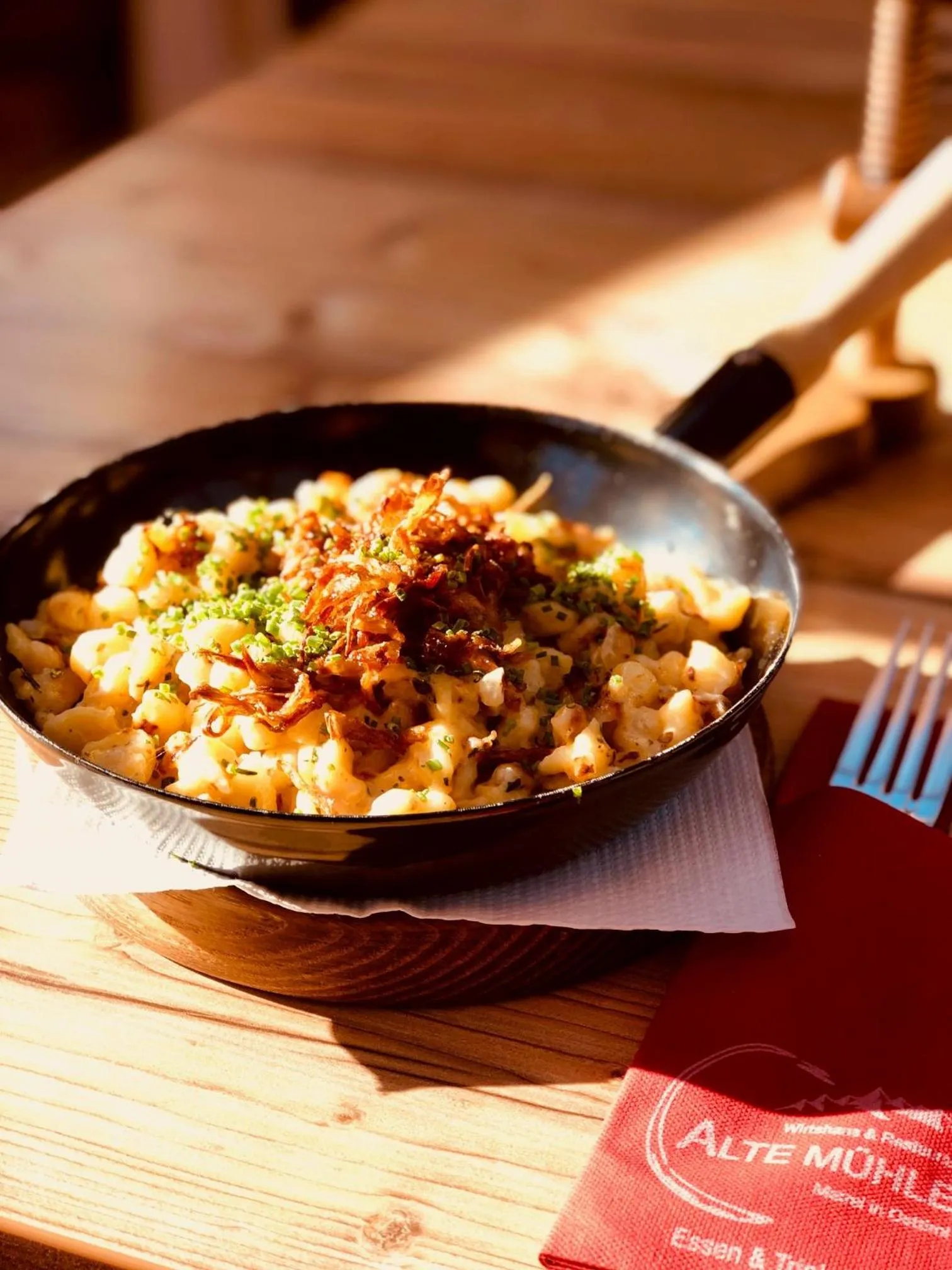 Restaurant/places to eat in AlpenParks Montana Apartments