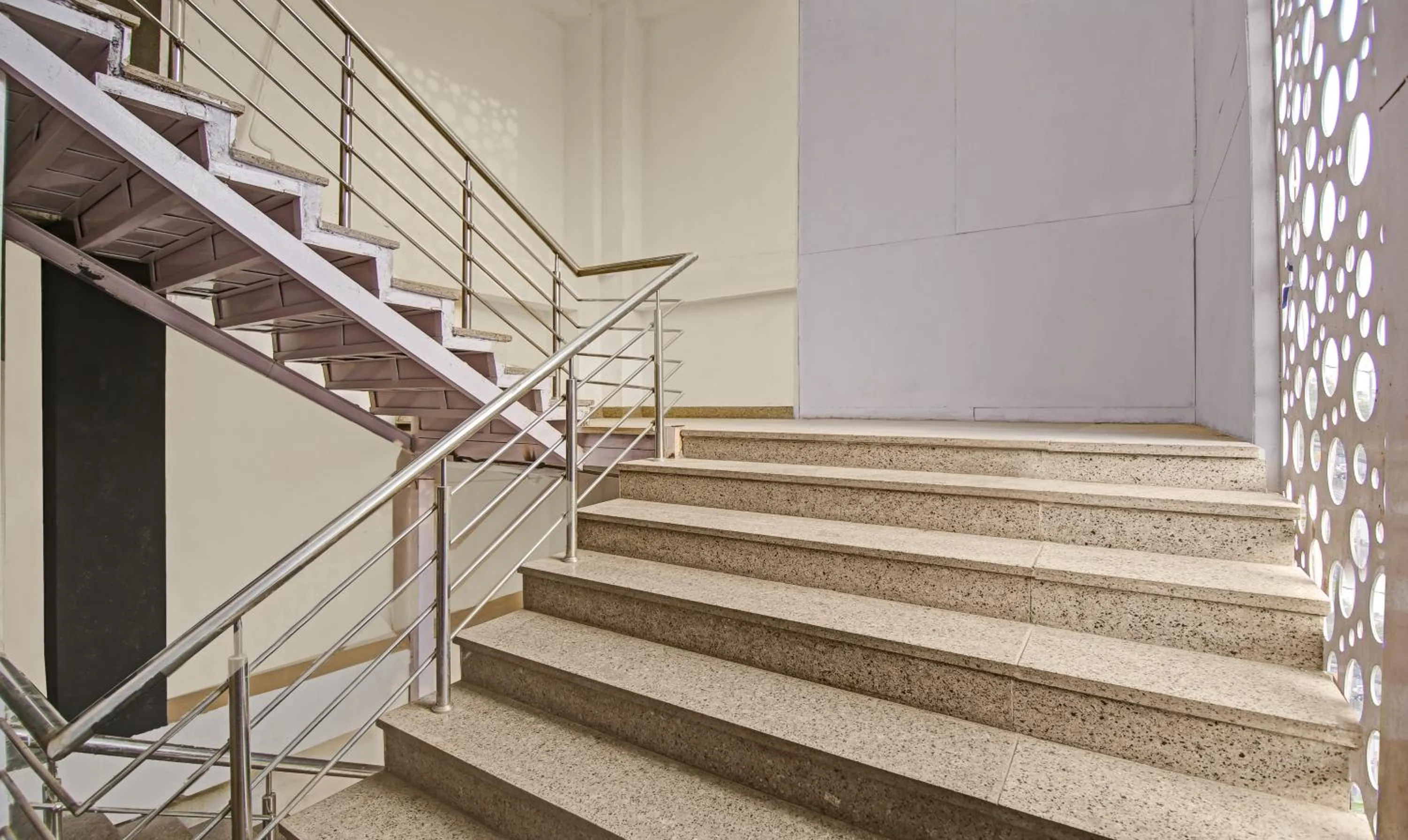 Lobby or reception in Treebo Mona Grand