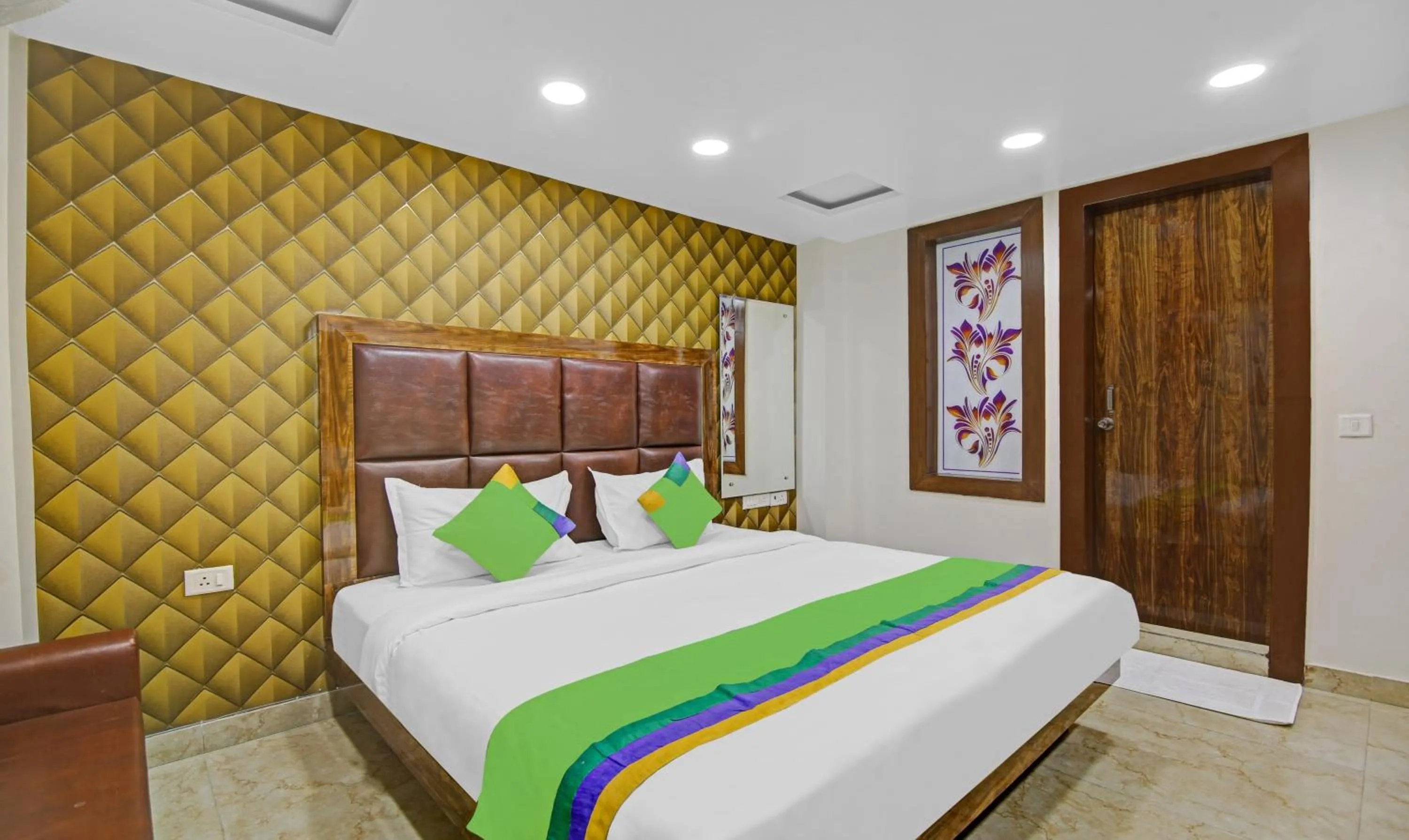 Bed in Treebo Mona Grand