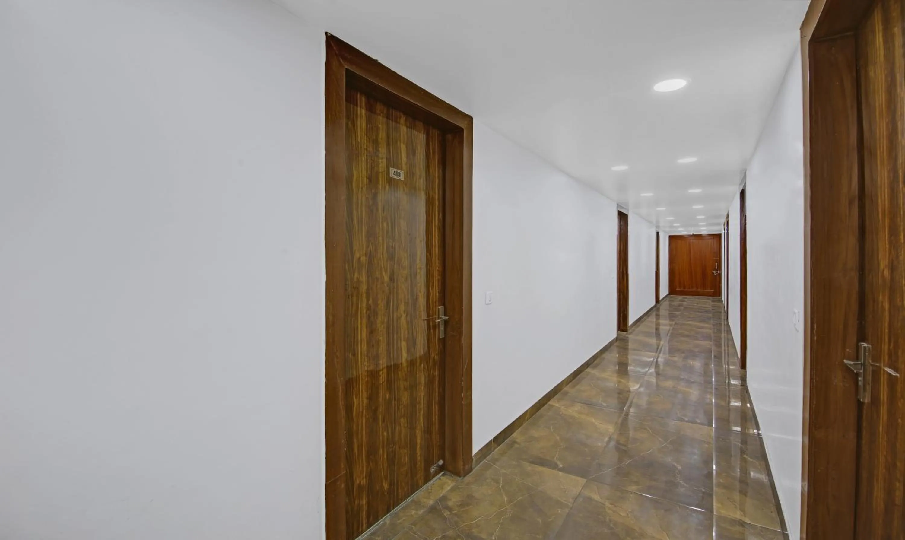 Lobby or reception in Treebo Mona Grand