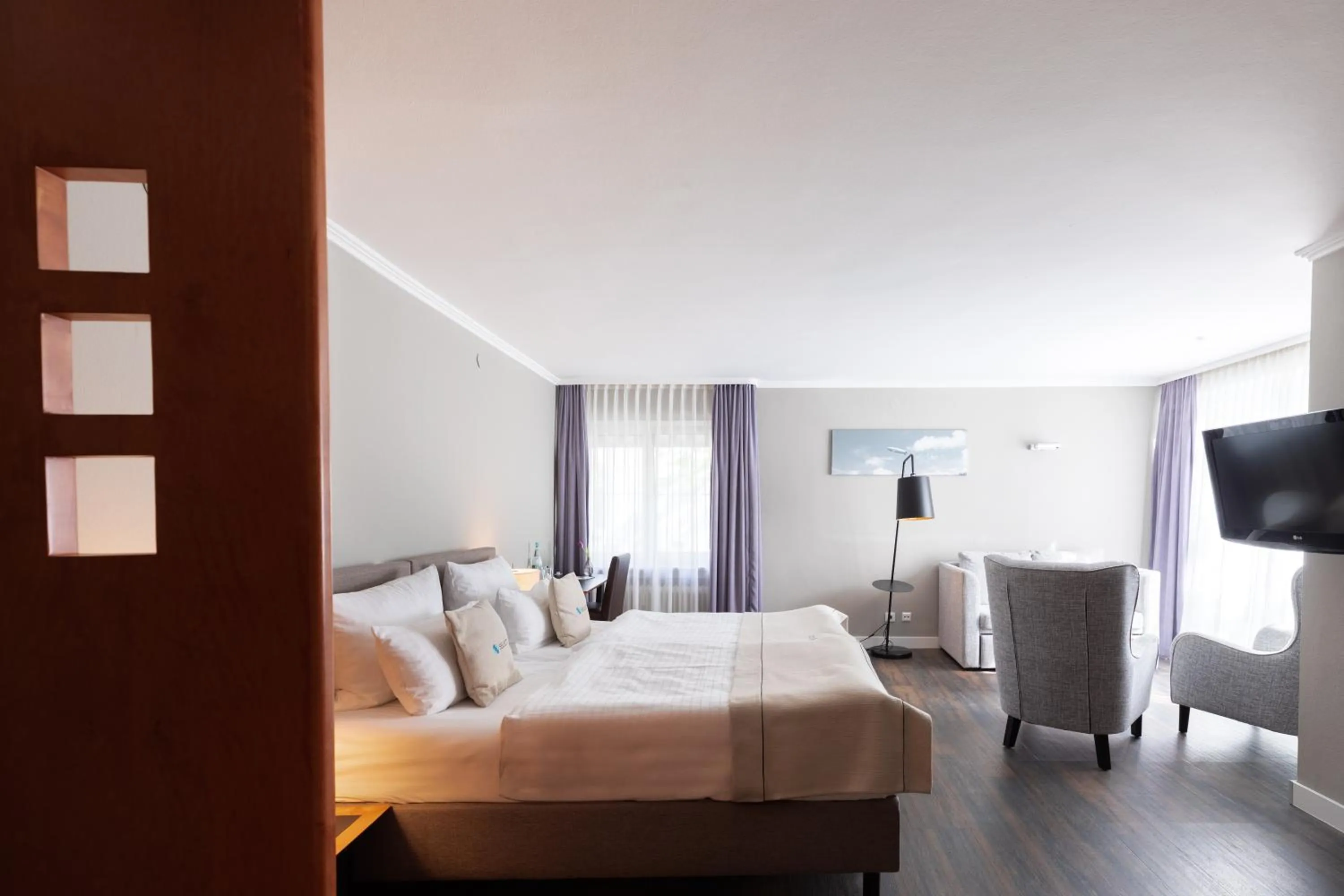 Bed in Select Hotel Friedrichshafen