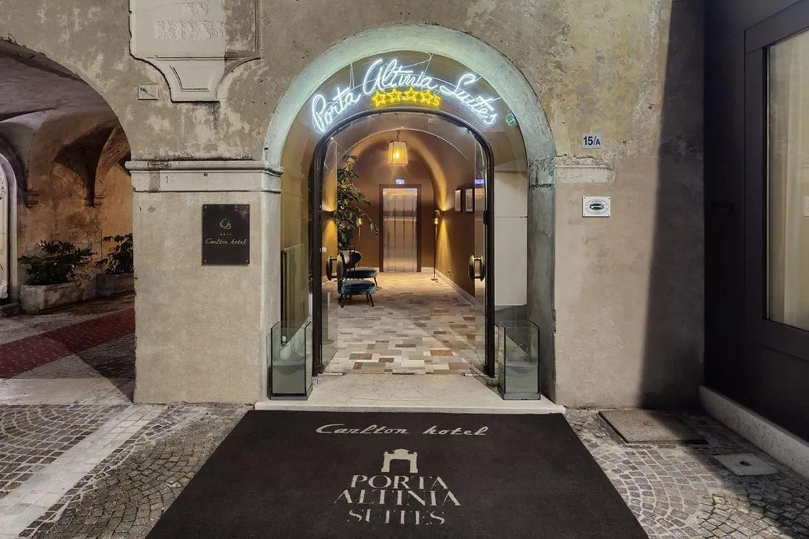 Property building in Porta Altinia Suites