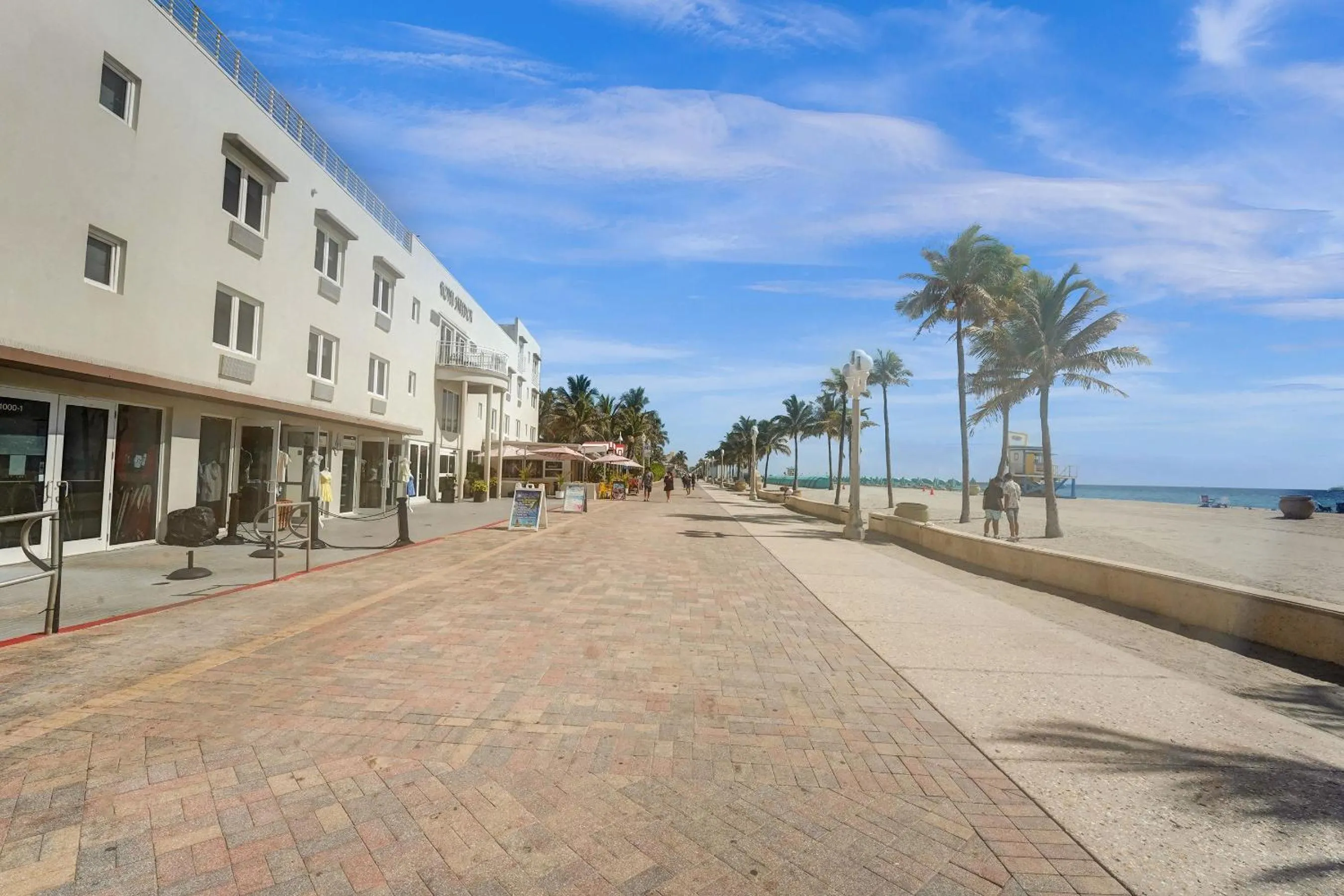 Property building in Hotel Sheldon