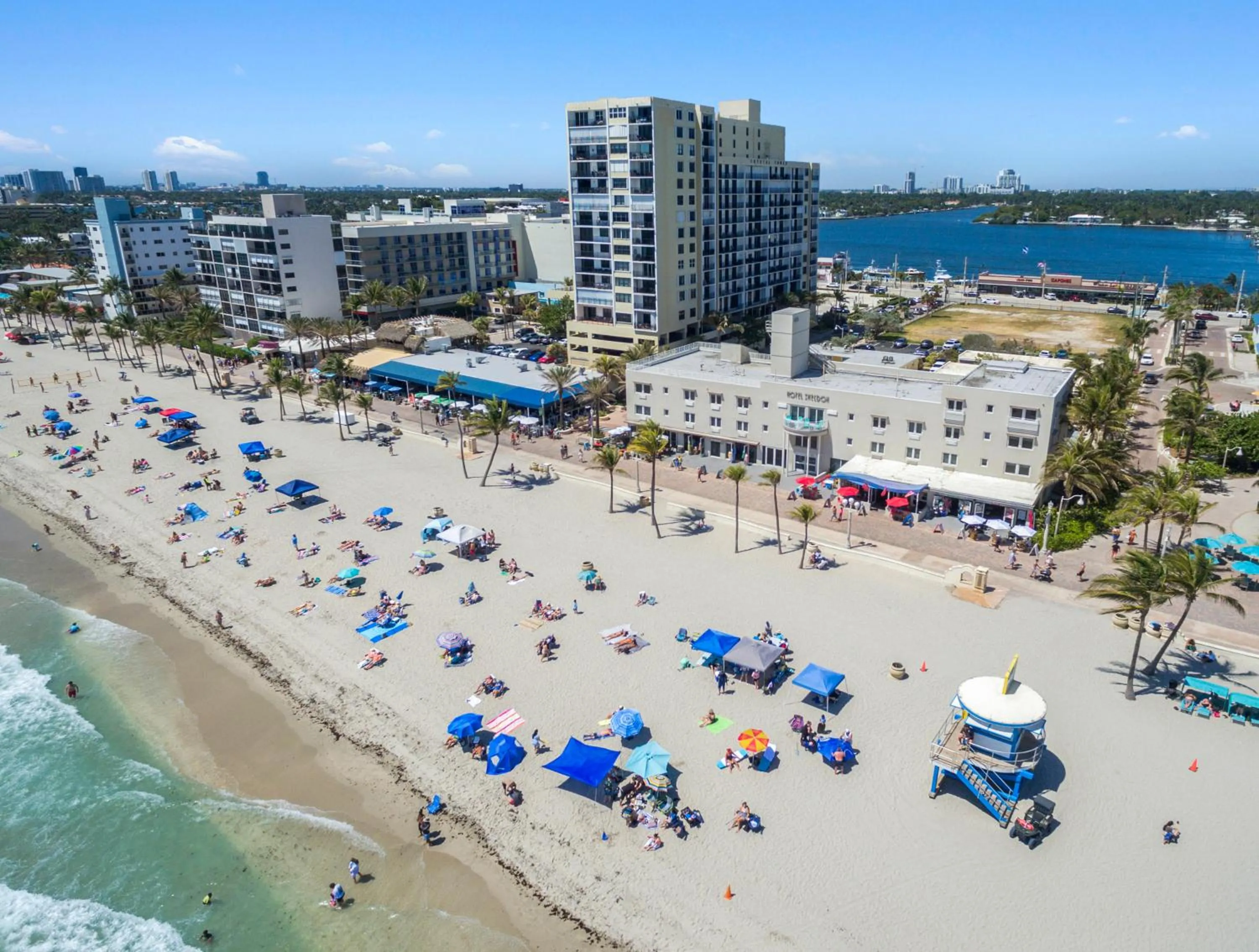 Property building in Hotel Sheldon