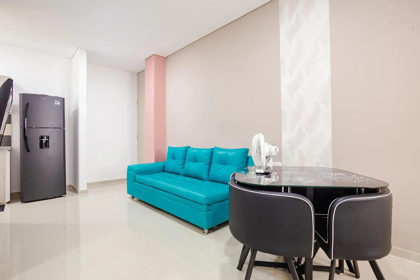 Living room in Montepinares Apartaestudios