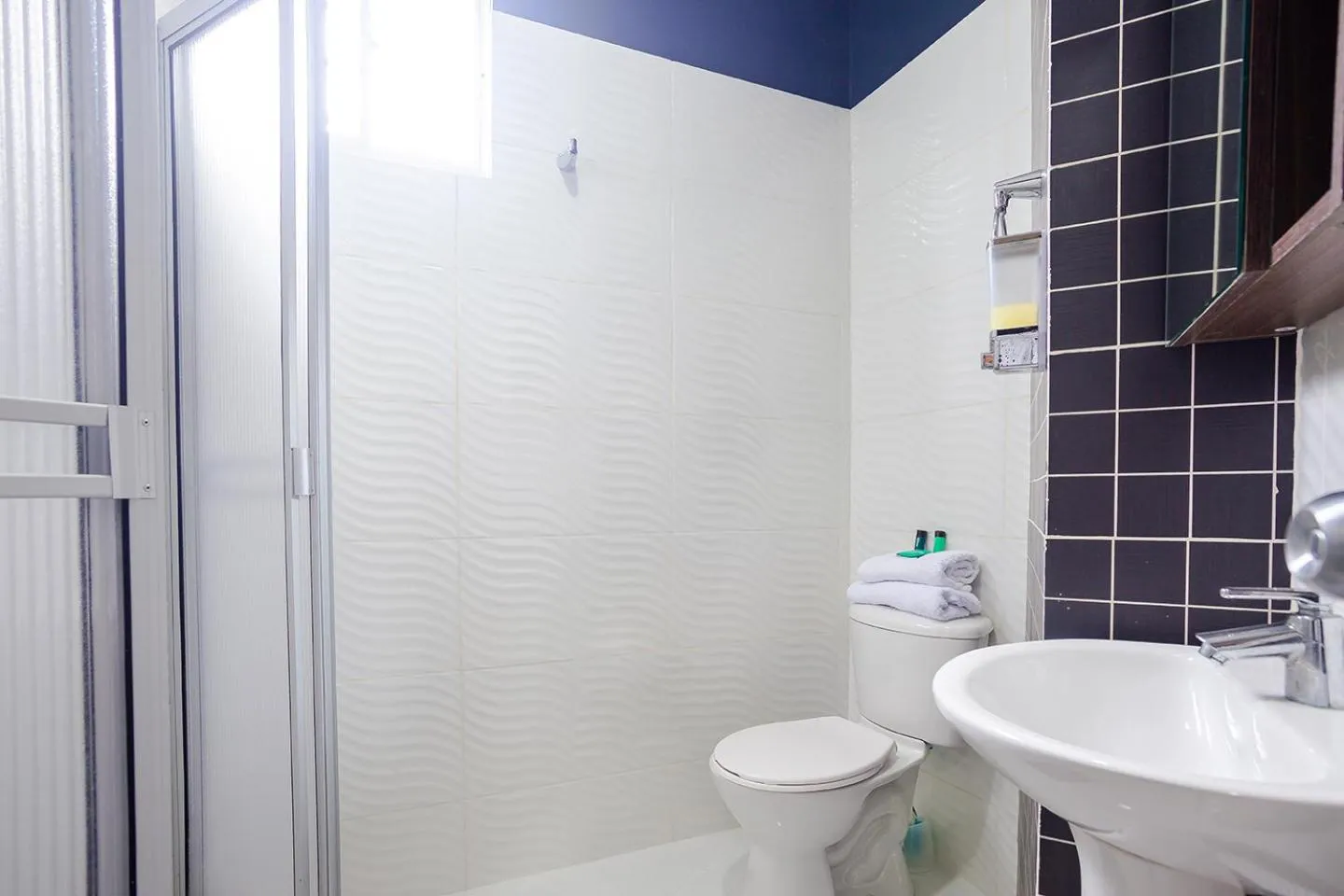 Bathroom in Montepinares Apartaestudios