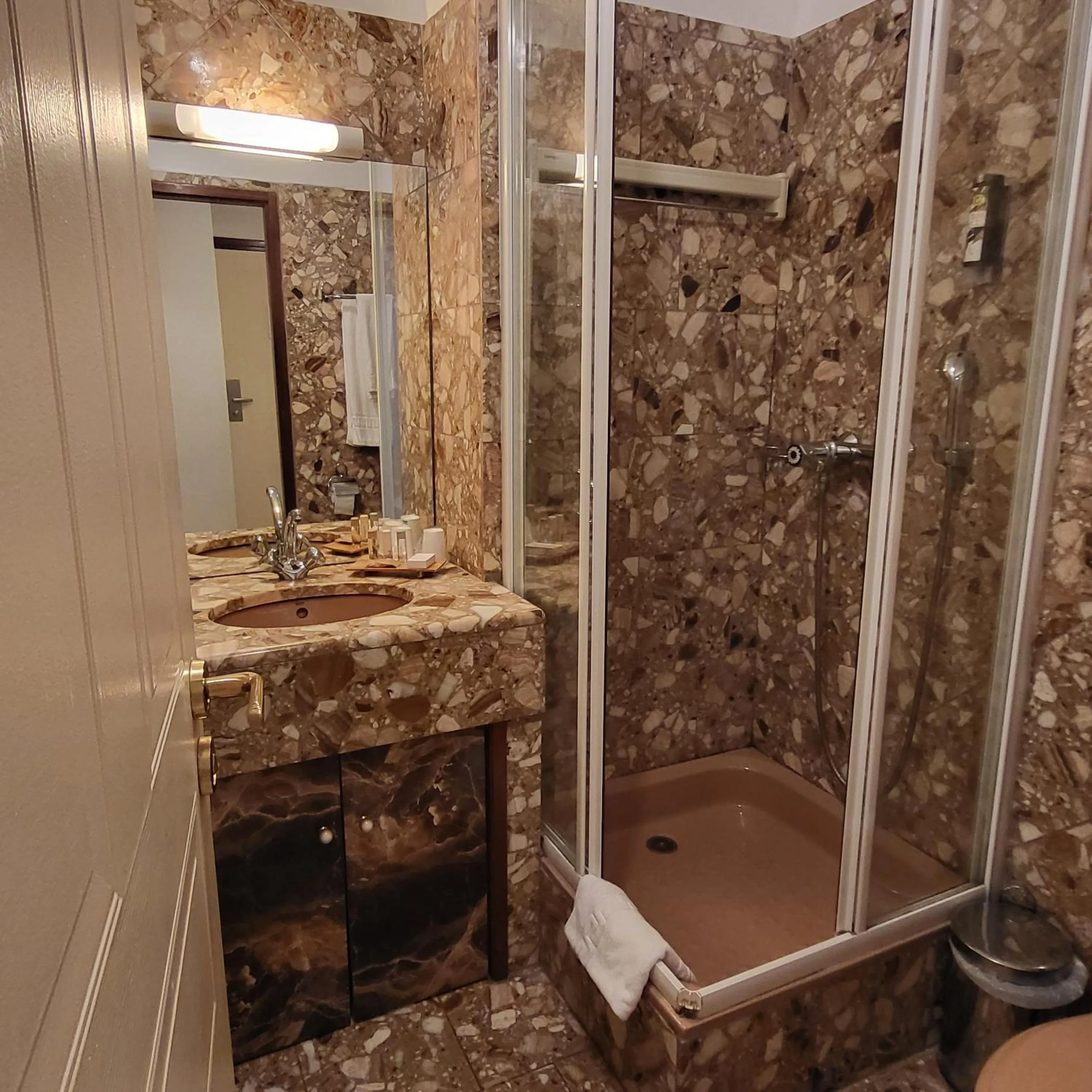 Property building in Hotel Amélie