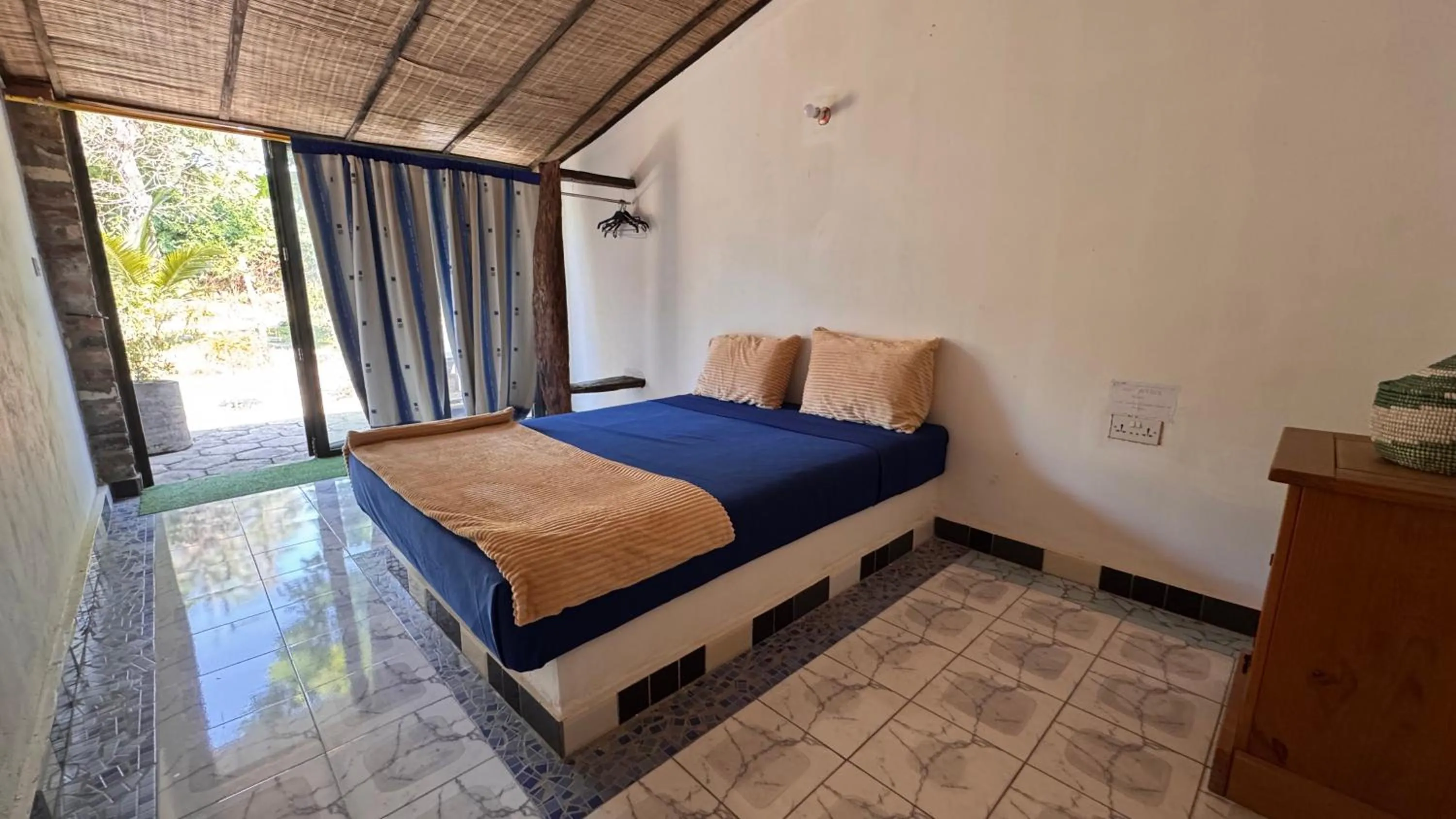 Property building, Bed in Footsteps Eco-Lodge