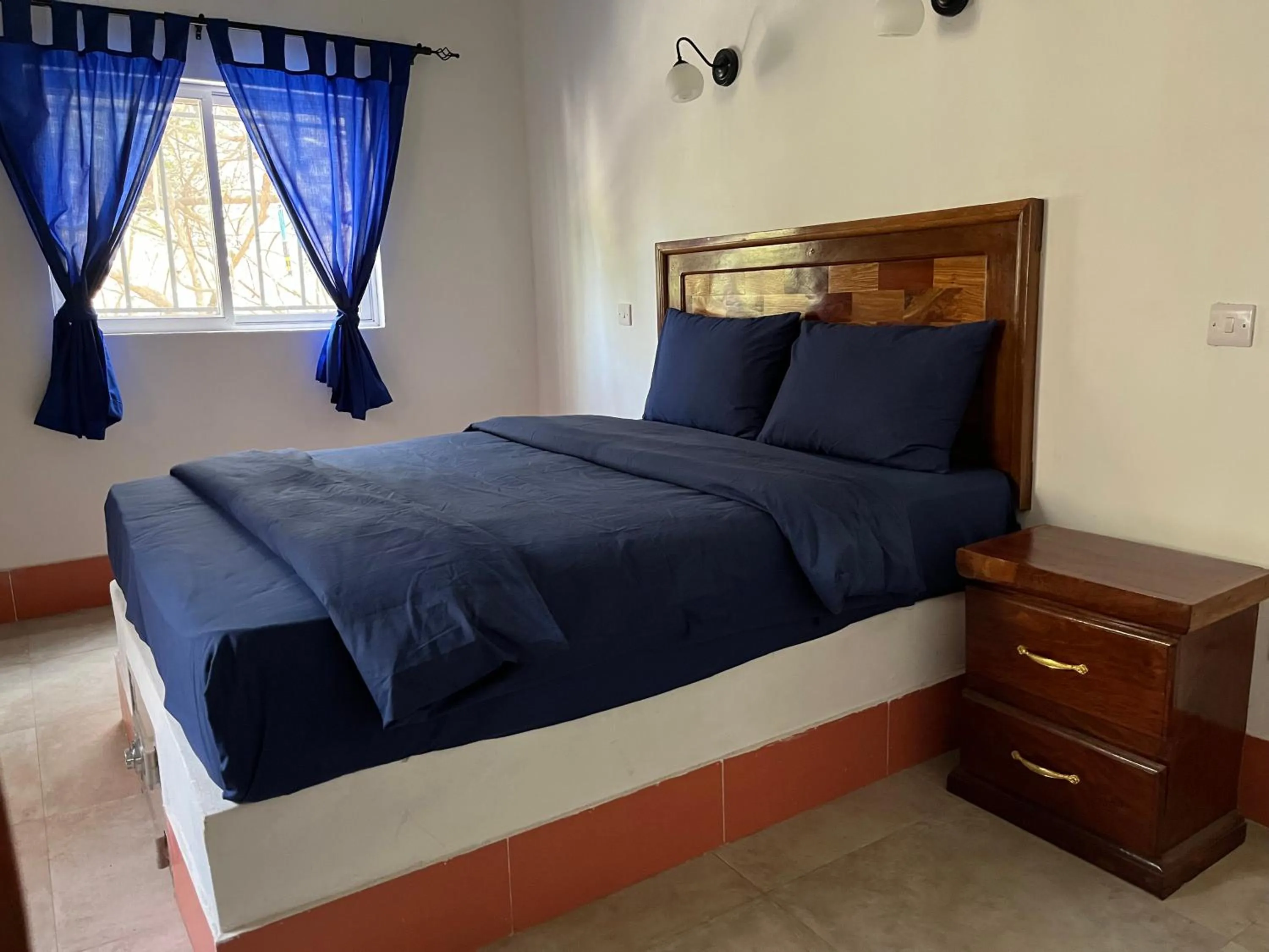 Bedroom, Bed in Footsteps Eco-Lodge