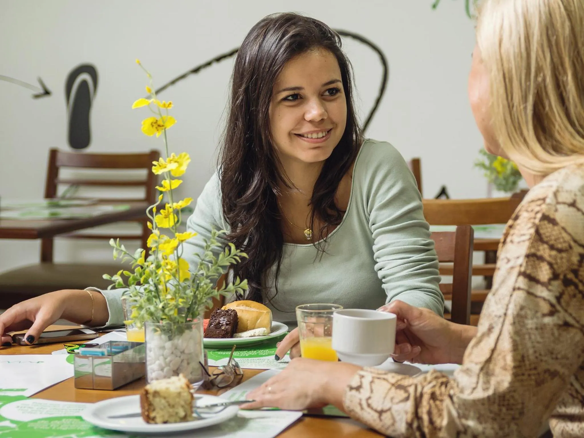 People in CLH Suítes Foz do Iguaçu