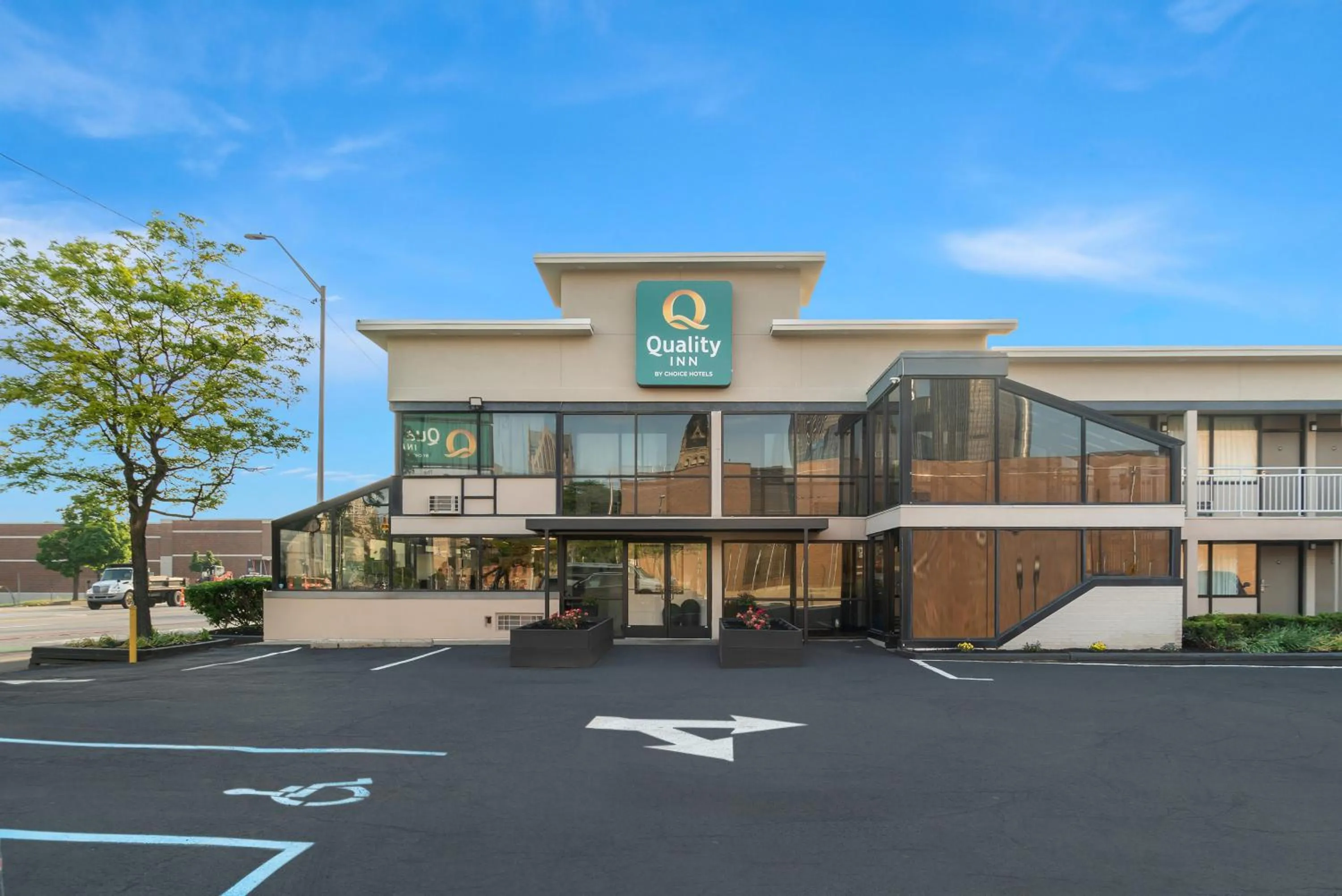 Facade/entrance in Quality Inn Detroit Downtown