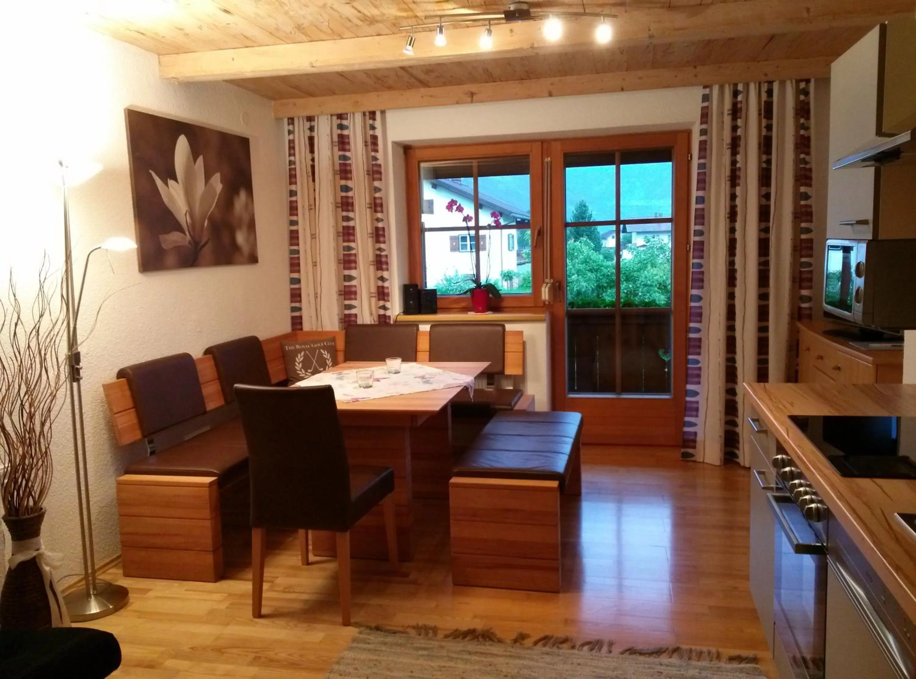 Dining area in Ferienwohnung Prosch