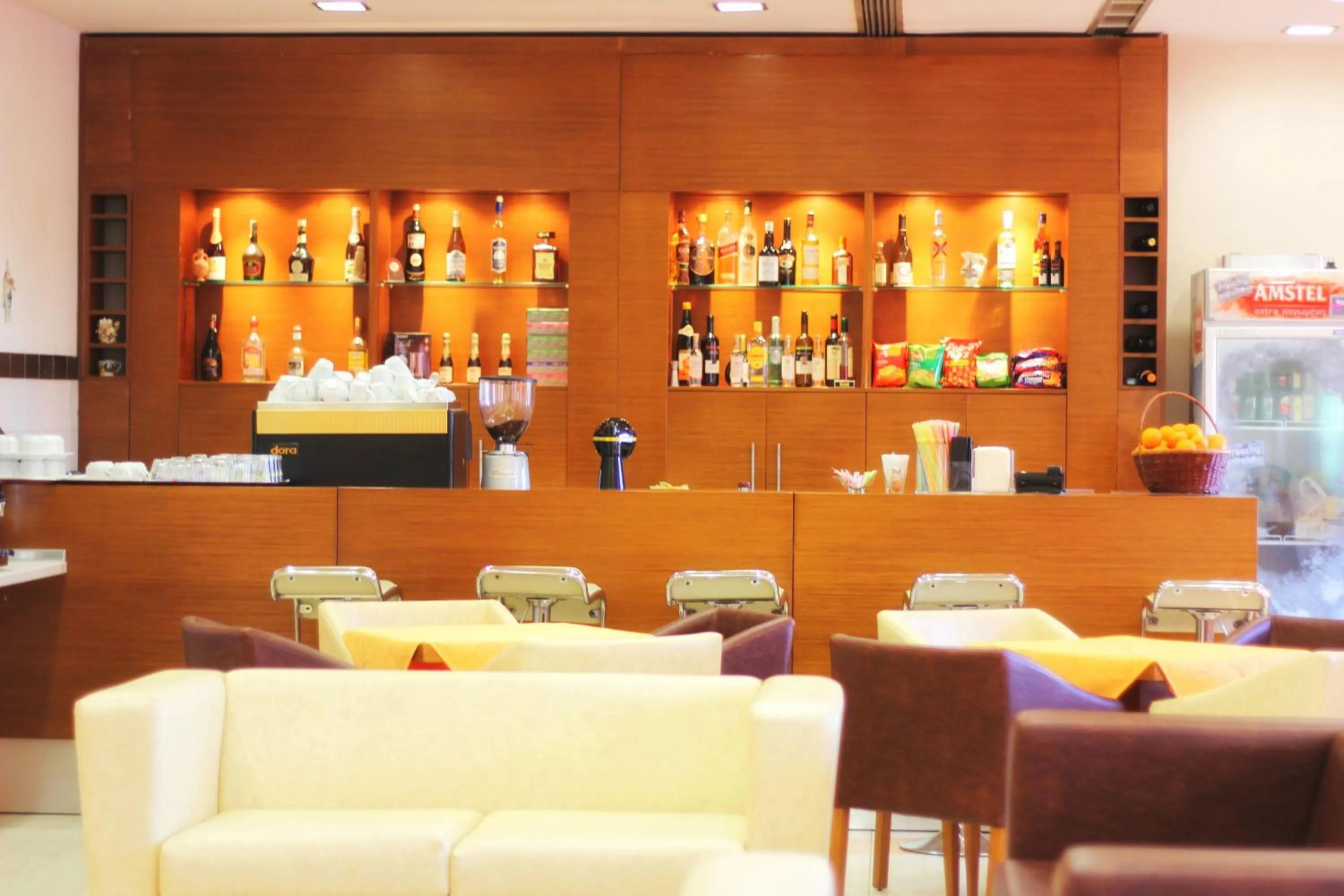 Restaurant/places to eat in Thalassa Apart Hotel