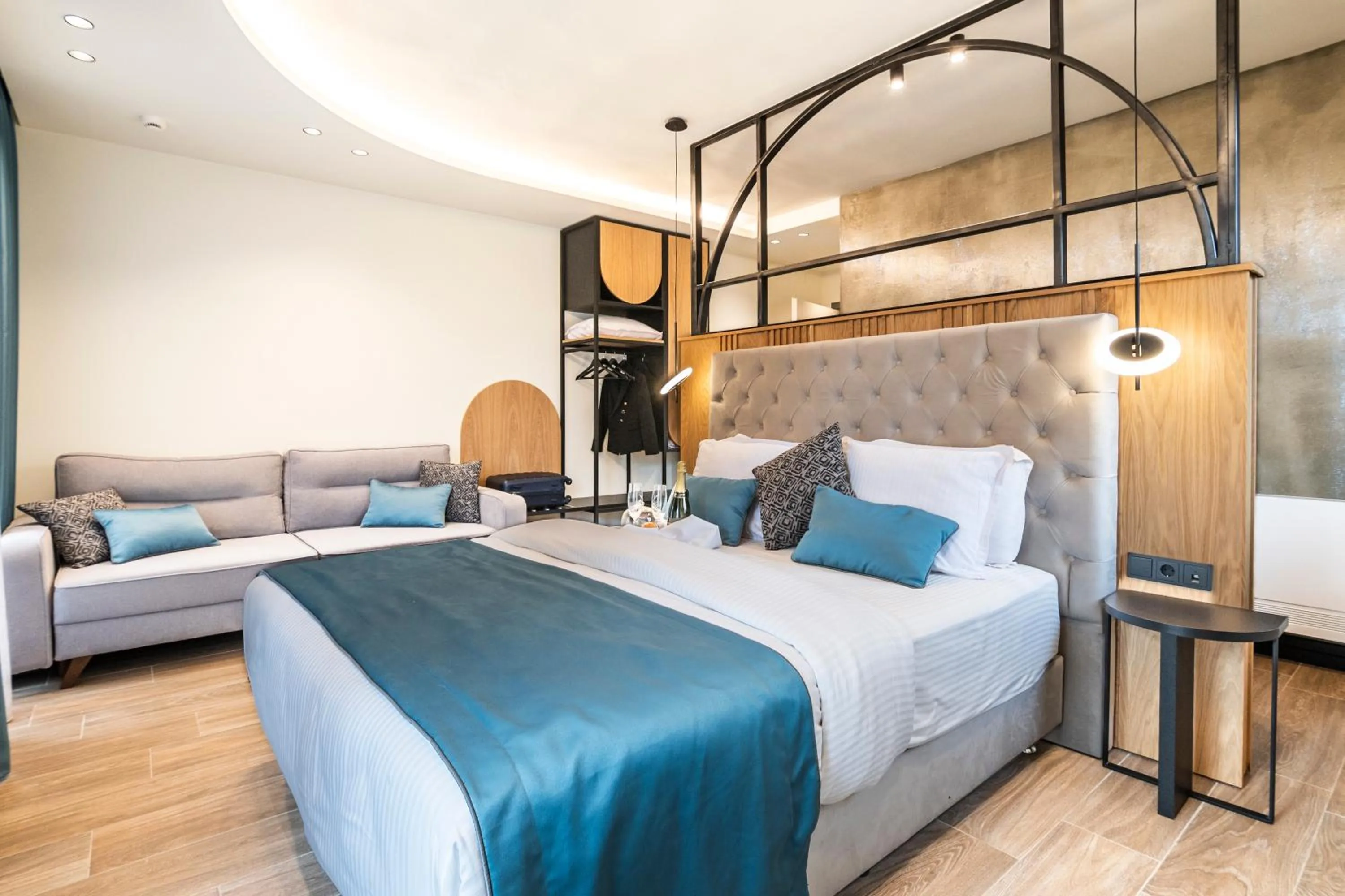 Photo of the whole room, Bed in Thalassa Apart Hotel