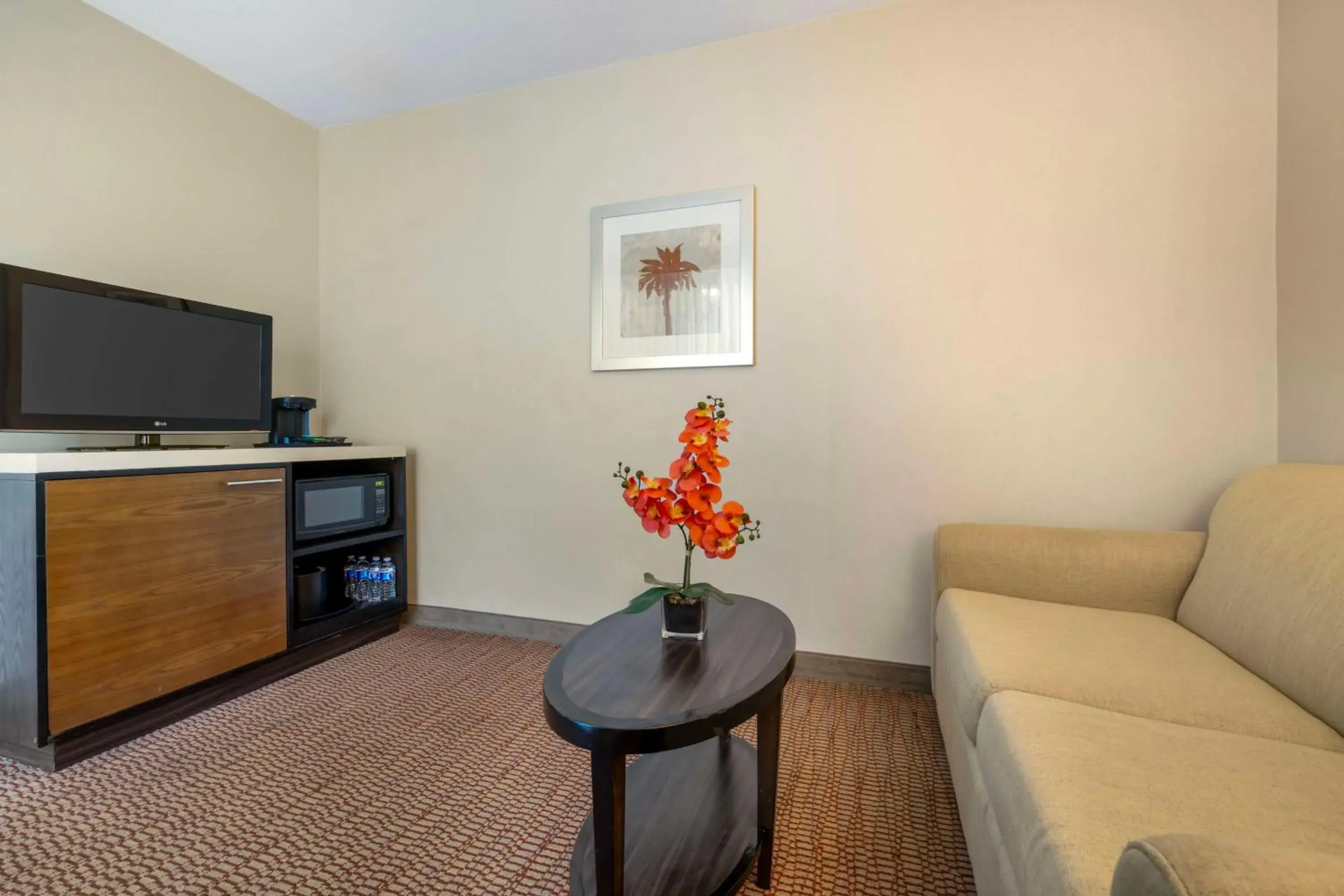 Queen Room with Two Queen Beds in Best Western Royal Palace Inn & Suites Queen Room with Two Queen Beds in Best Western Royal Palace Inn & Suites