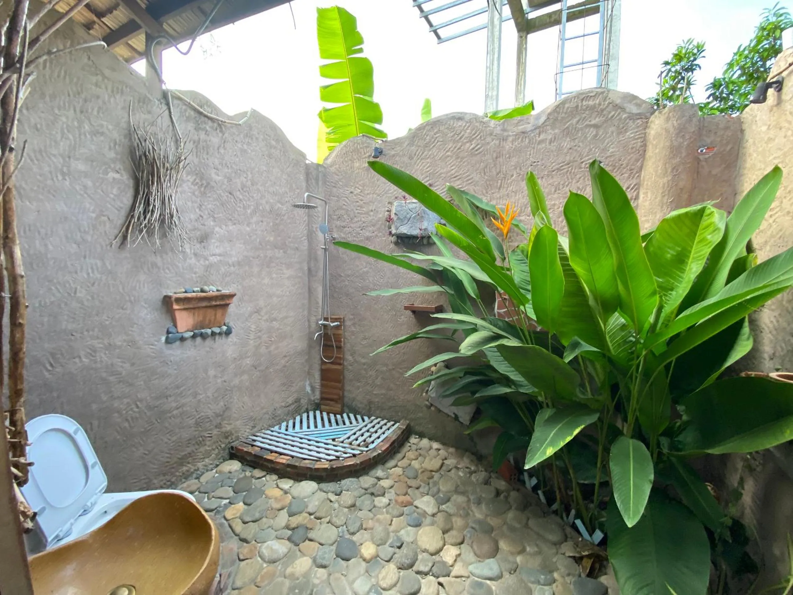 Shower in MEKONG SILT ECOLODGE